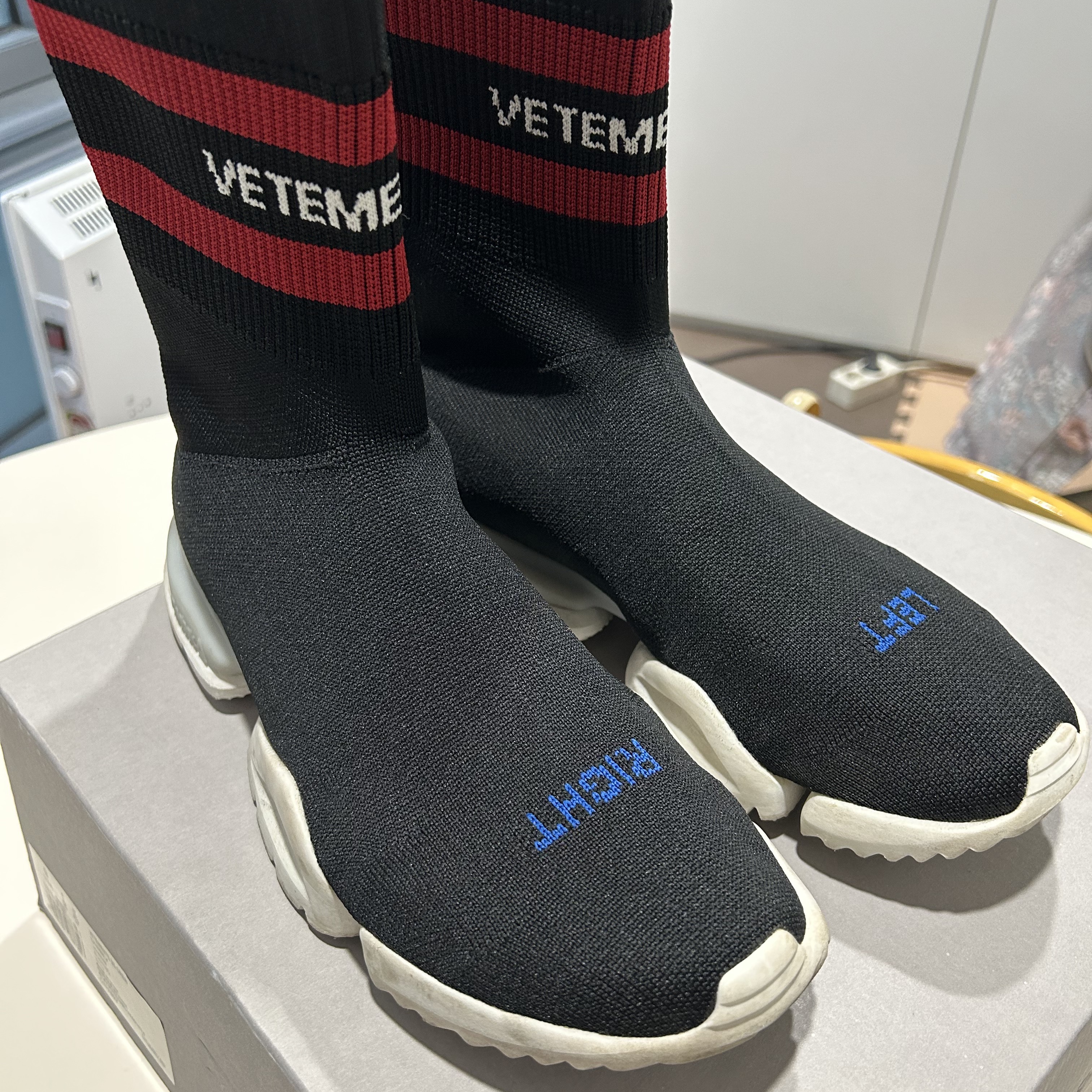 Reebok x Vetements Sock Pump High Top Black, Nike x Drake Nocta Golf Cap Black 착용 스타일 - 4