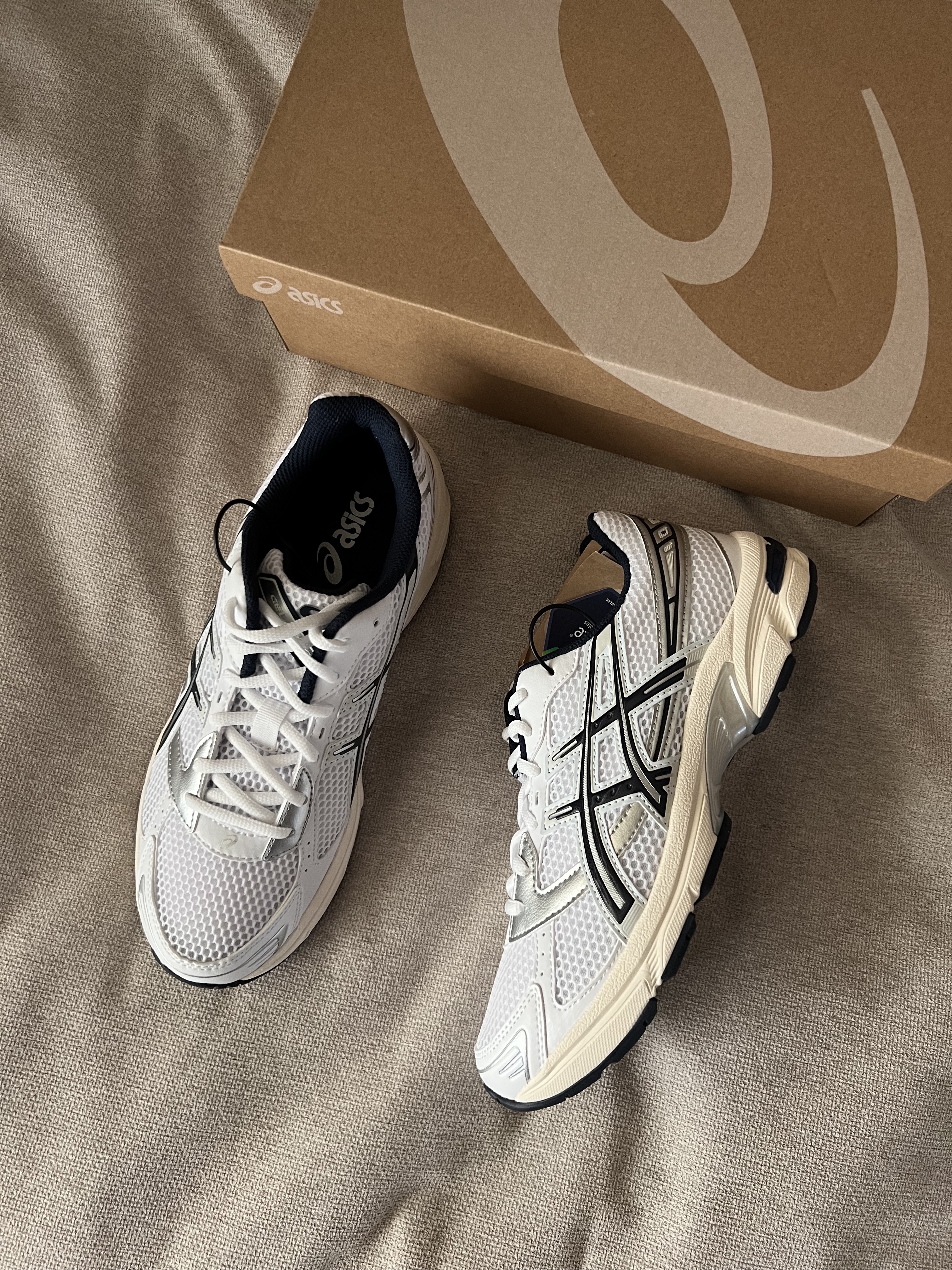 (W) Asics Gel-1130 White Midnight 착용 스타일