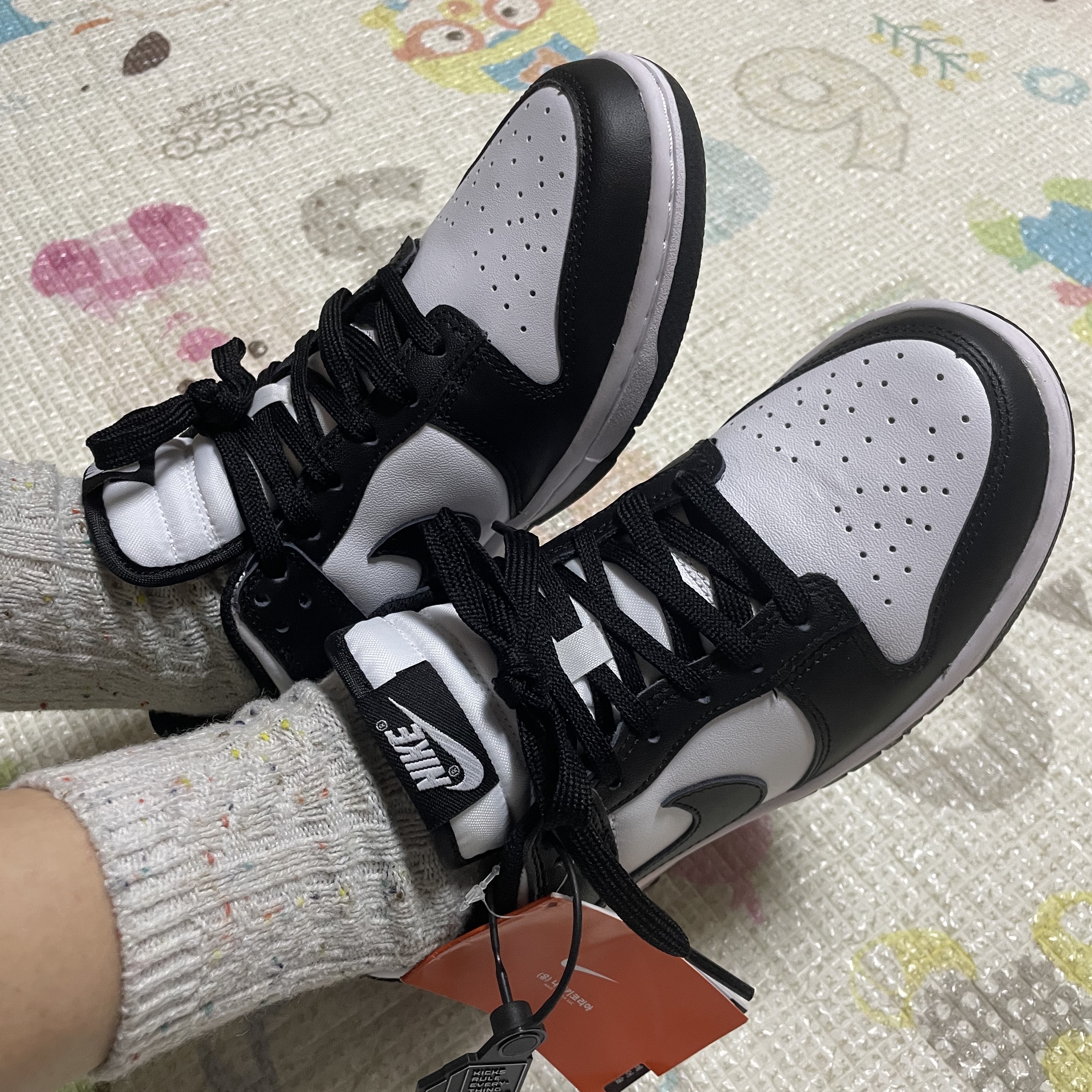 (W) Nike Dunk Low Black 착용 스타일