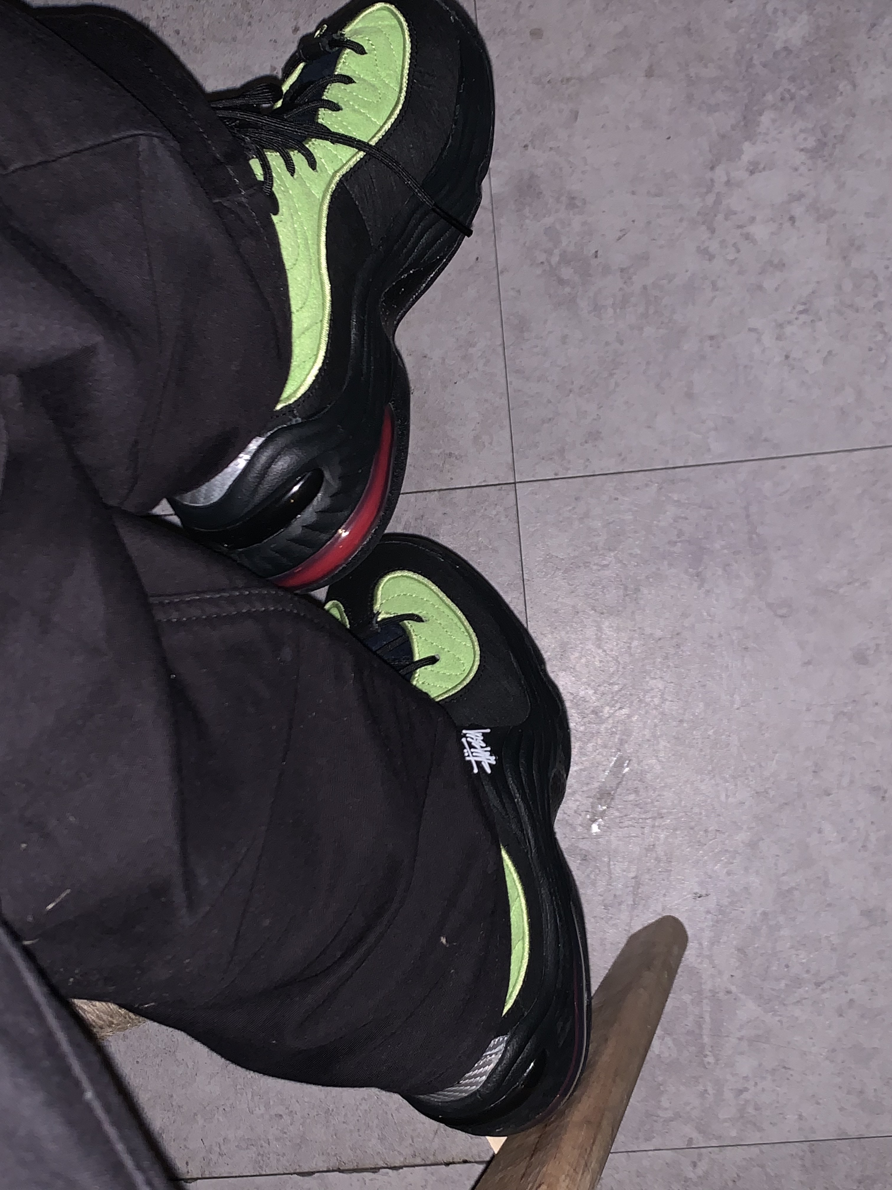 Nike x Stussy Air Penny II Vivid Green and Black 착용 스타일