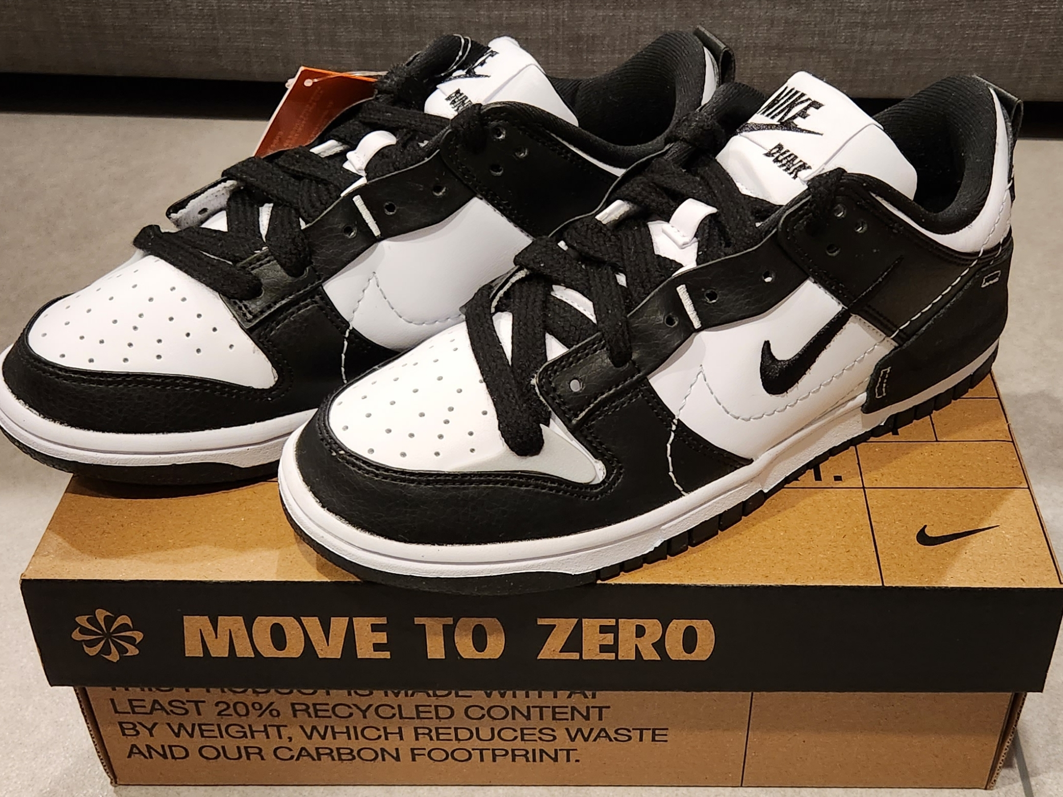 (W) Nike Dunk Low Disrupt 2 Black White 착용 스타일