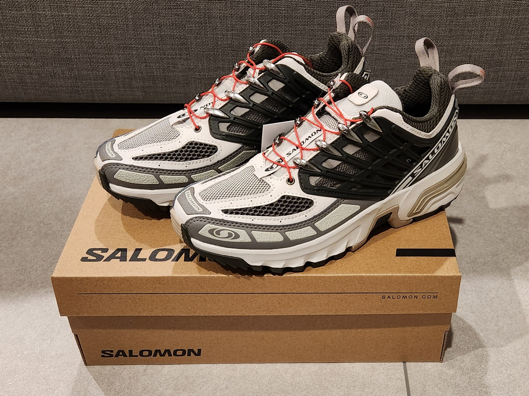 Salomon ACS Pro Beluga Vintage Khaki 착용 스타일