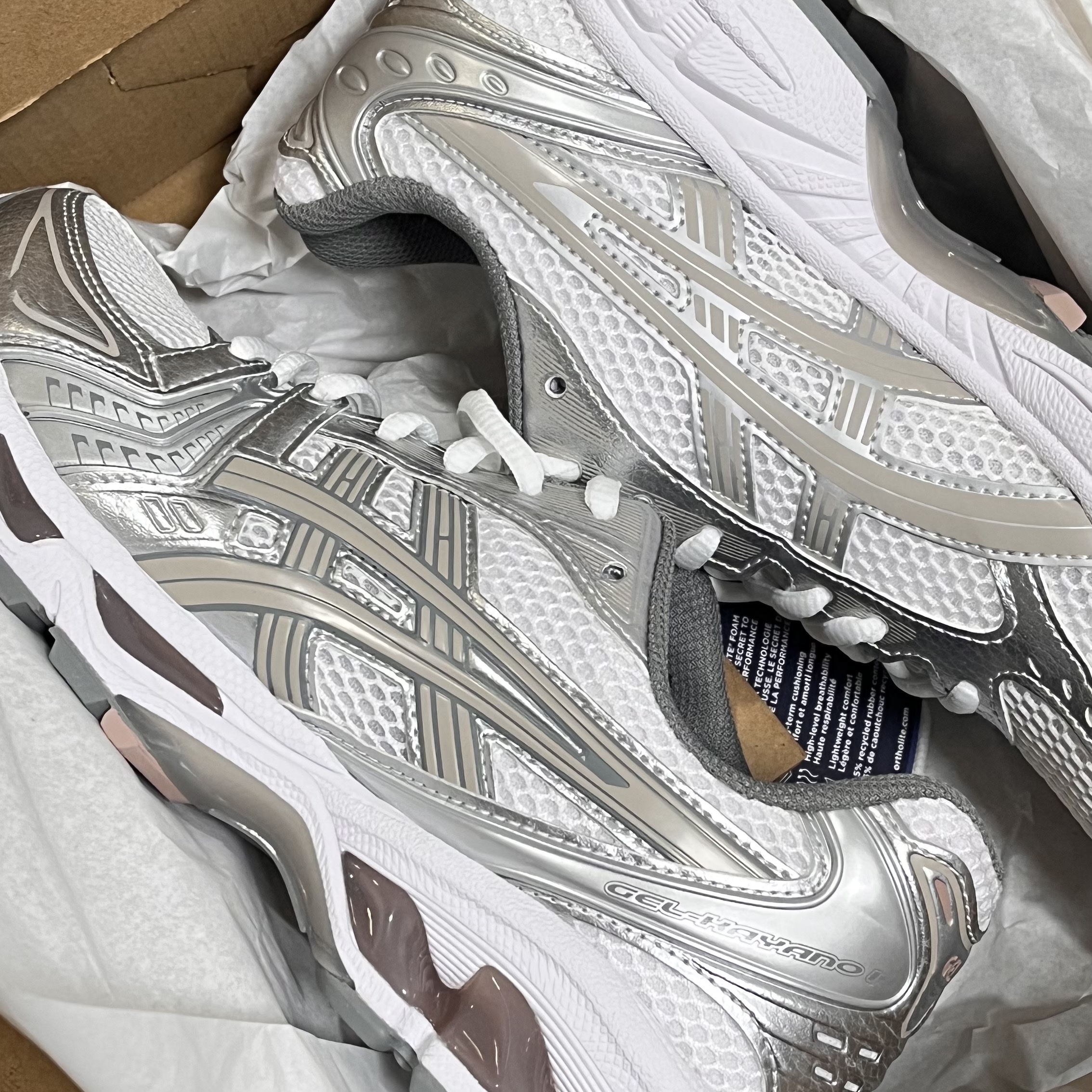 (W) Asics Gel-Kayano 14 White Moonrock, (W) Asics Gel-Kayano 14 White Midnight 착용 스타일
