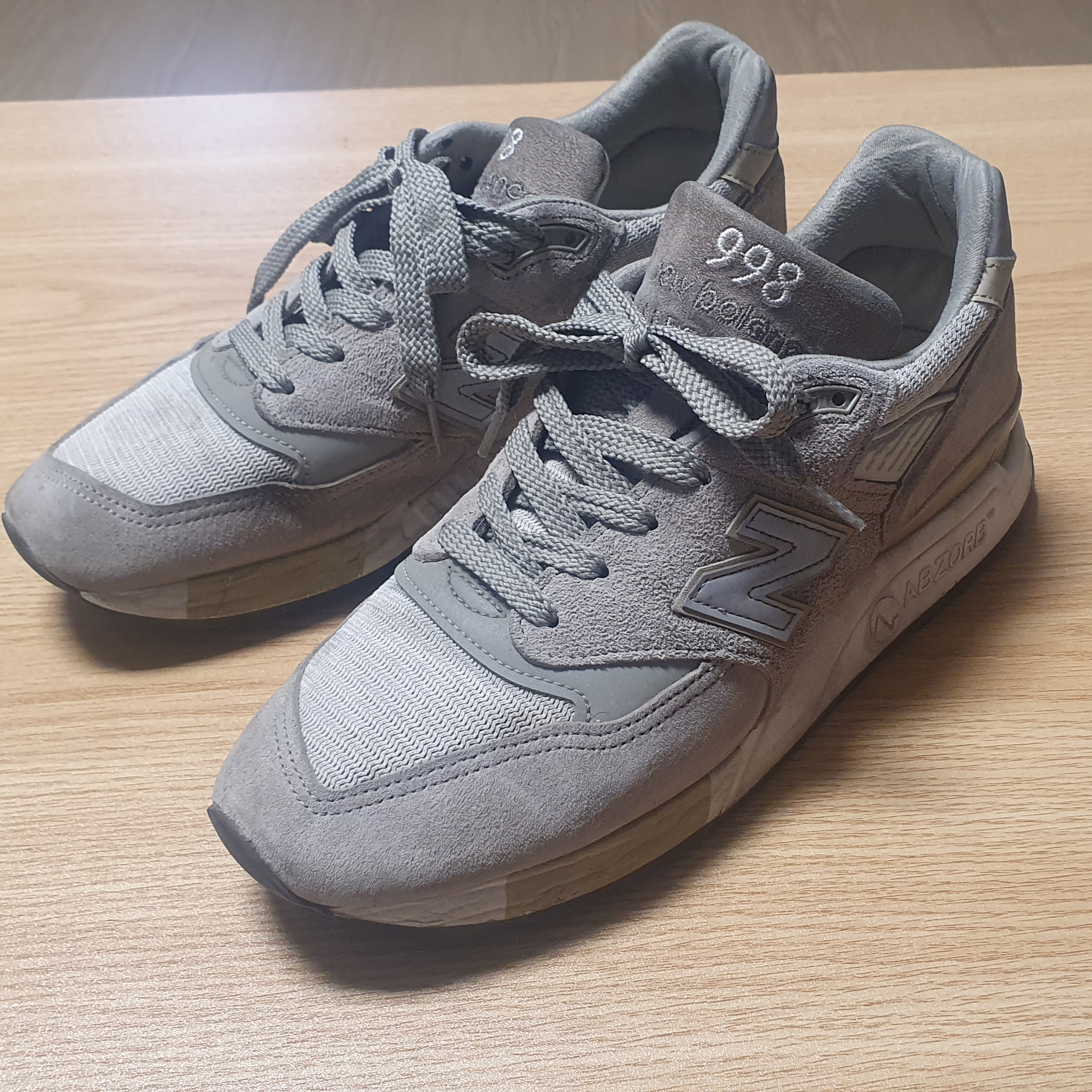 New Balance 998 Made in USA Connoisseur Guitar Grey 착용 스타일