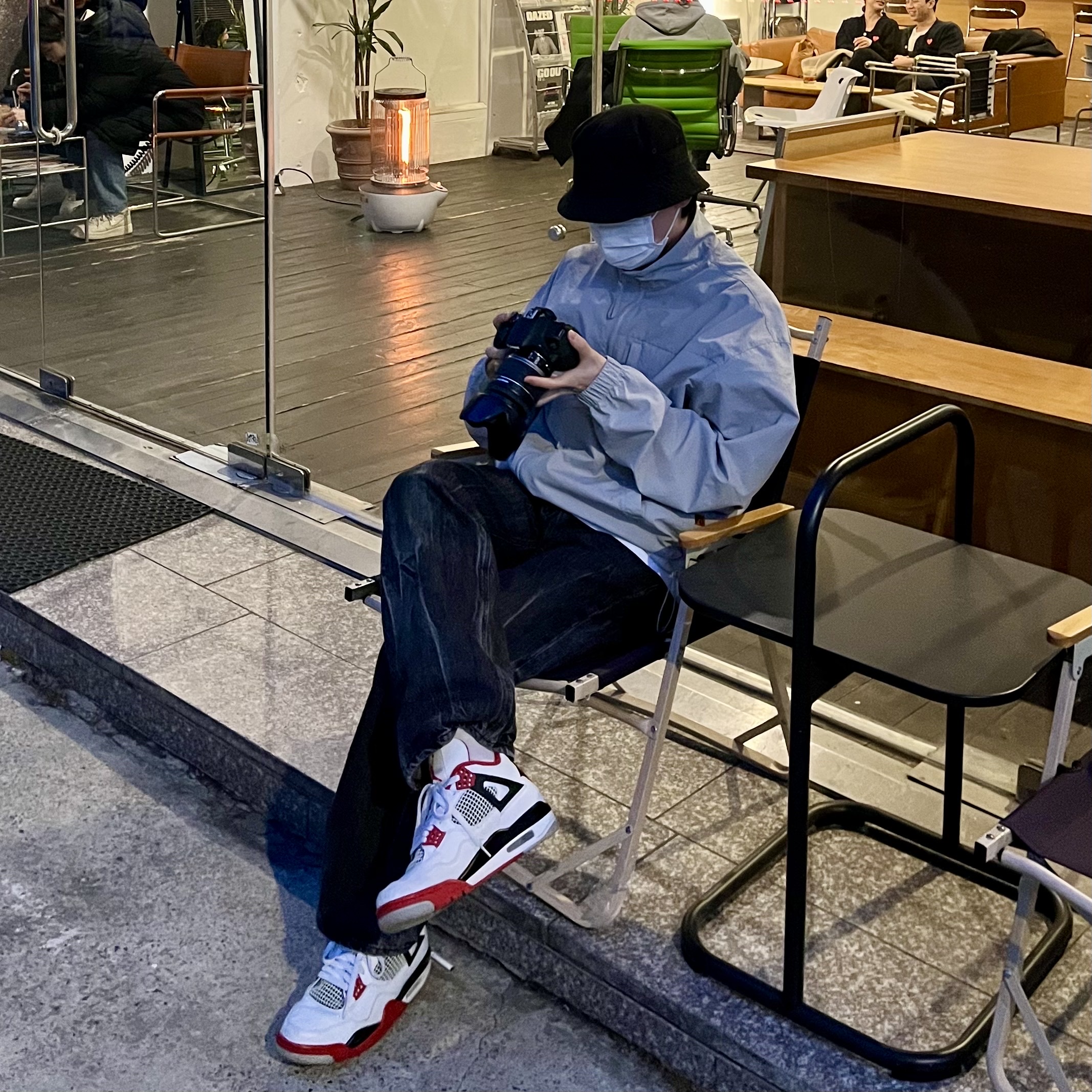 Jordan 4 Retro OG Fire Red 2020 착용 스타일 - 1