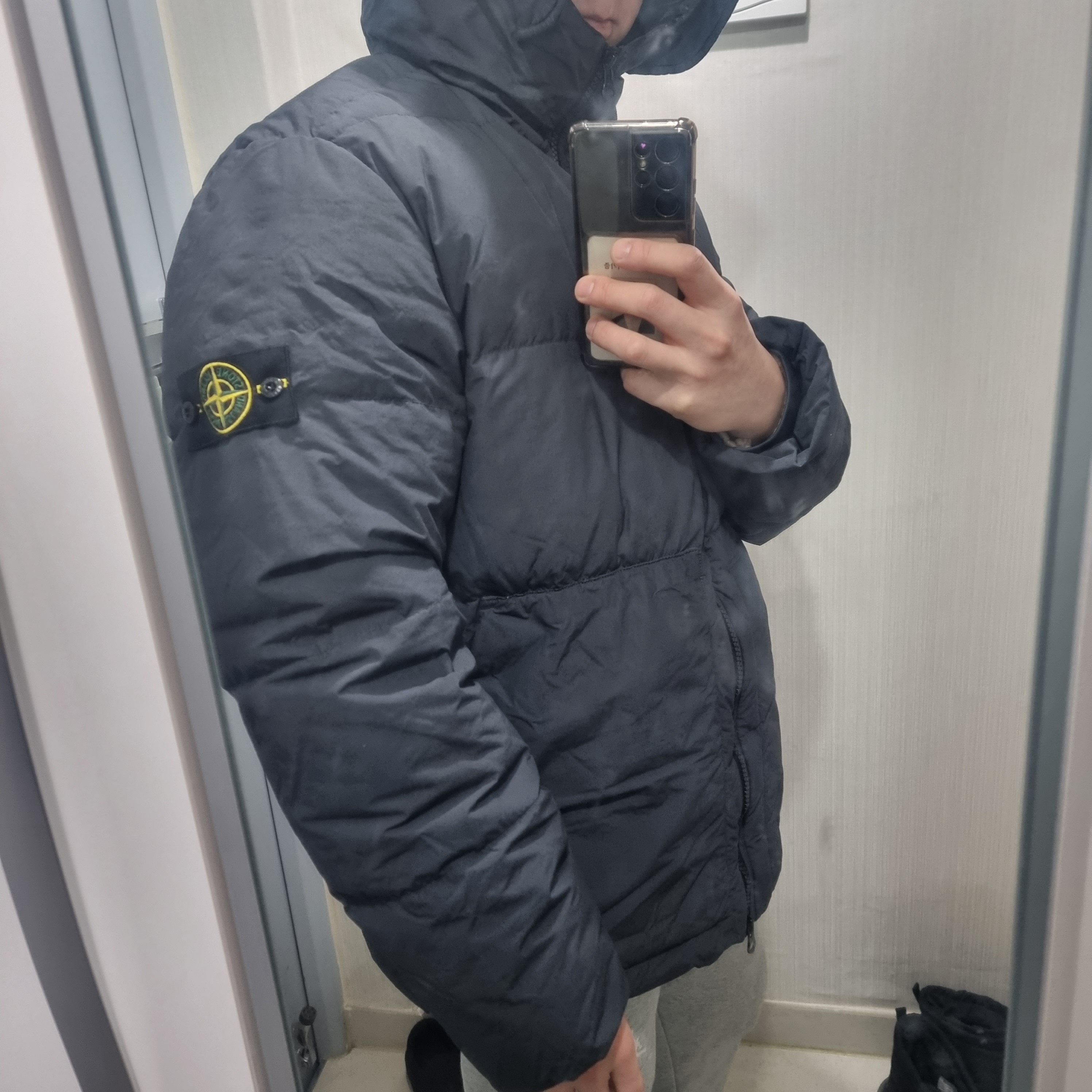 Stone Island 44132 Naslan Light Watro Down Jacket Dark Grey - 22FW 착용 스타일