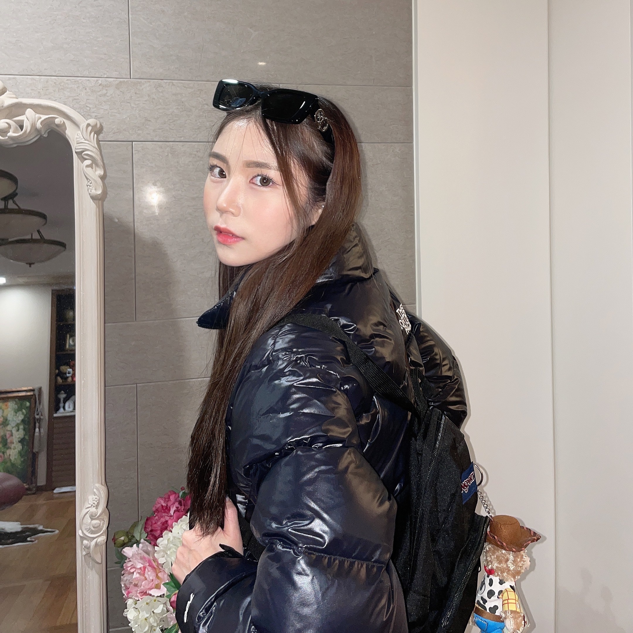 (W) The North Face Nuptse Short Jacket TNF Black, Apple AirPods Max Lightning Silver (Korean Ver.) 착용 스타일 - 1