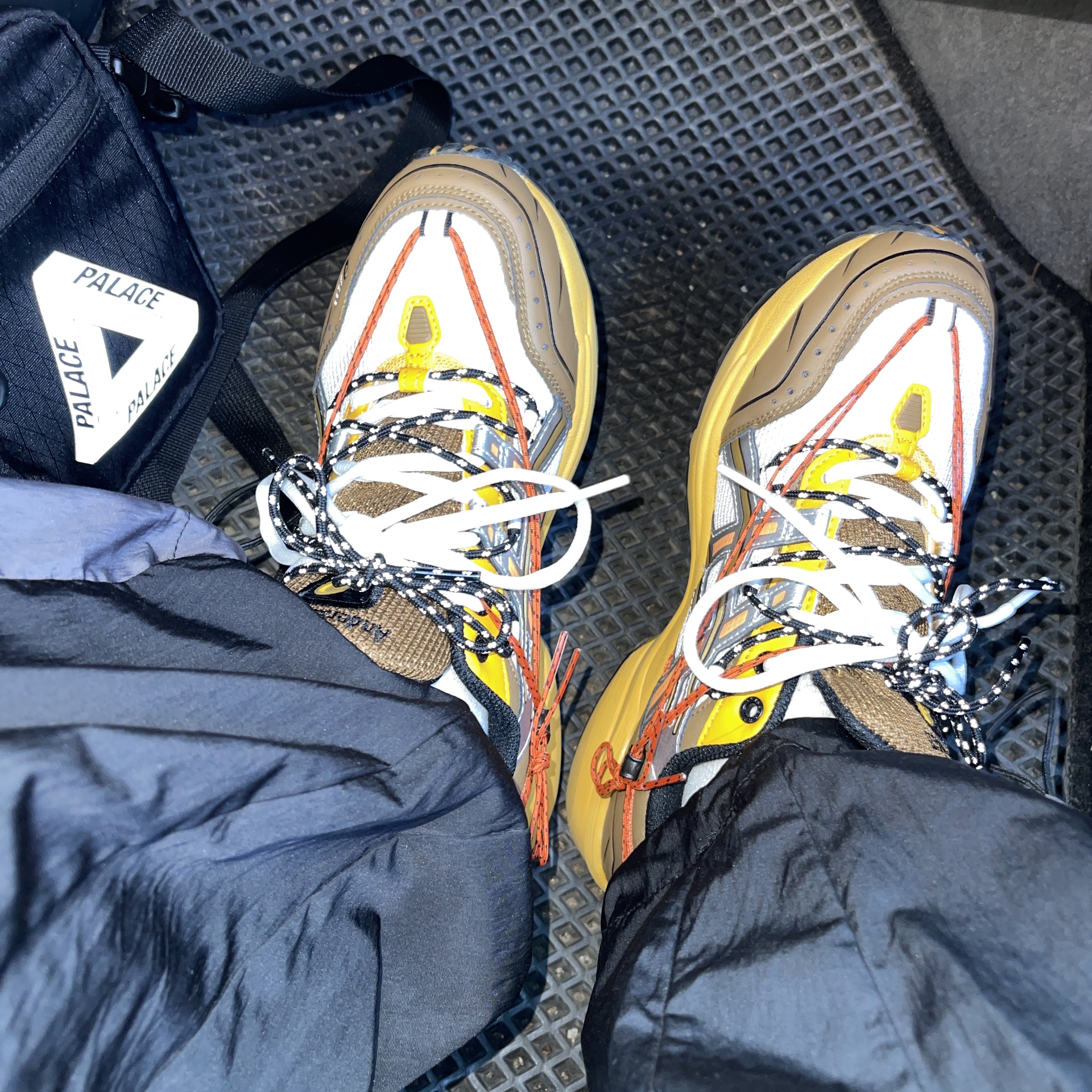Asics x Andersson Bell Gel-1090 White Orange, Palace Cordura Double Diamond Shot Bag Black - 21FW 착용 스타일 - 1