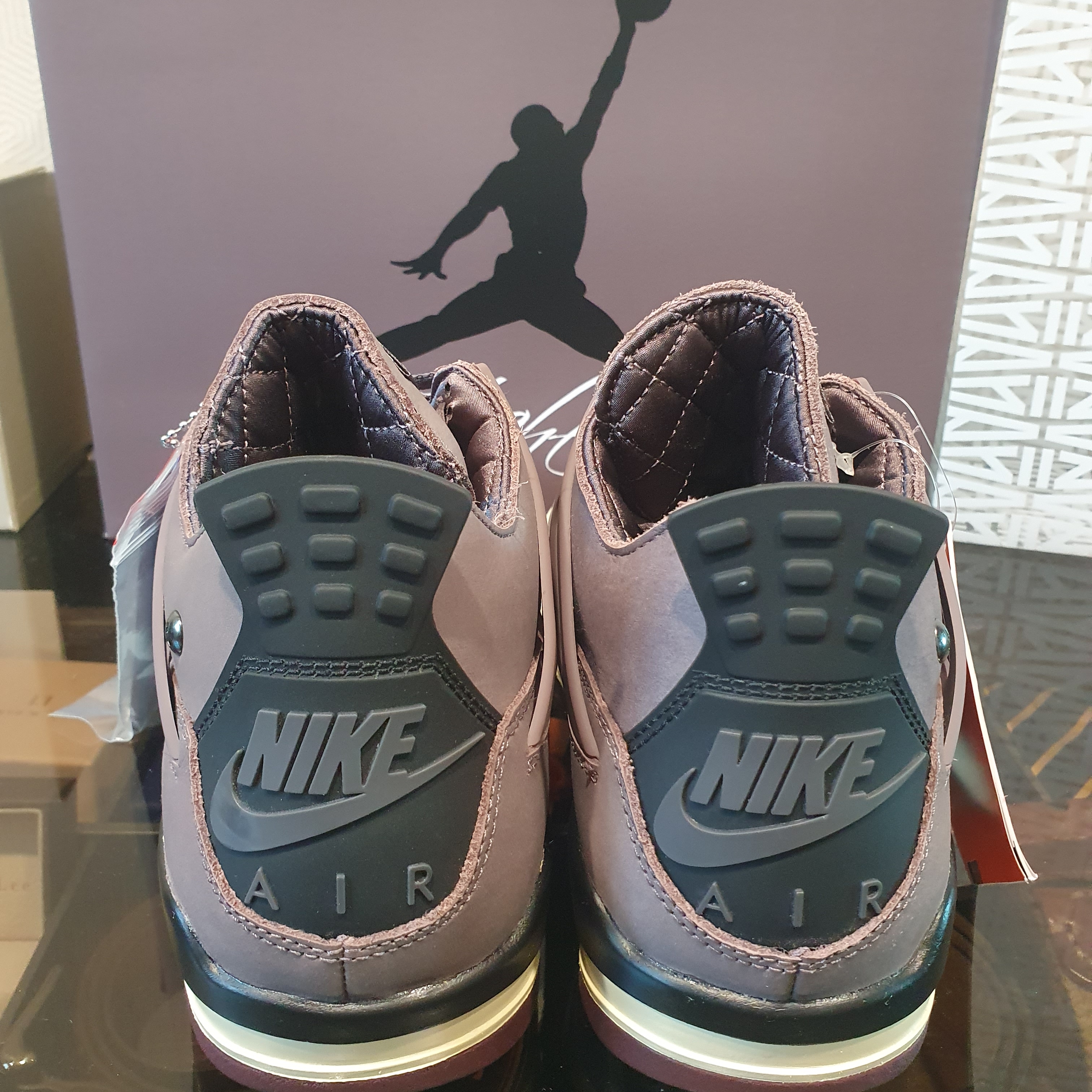 Jordan 4 x A Ma Maniere Retro Violet Ore 착용 스타일 - 3