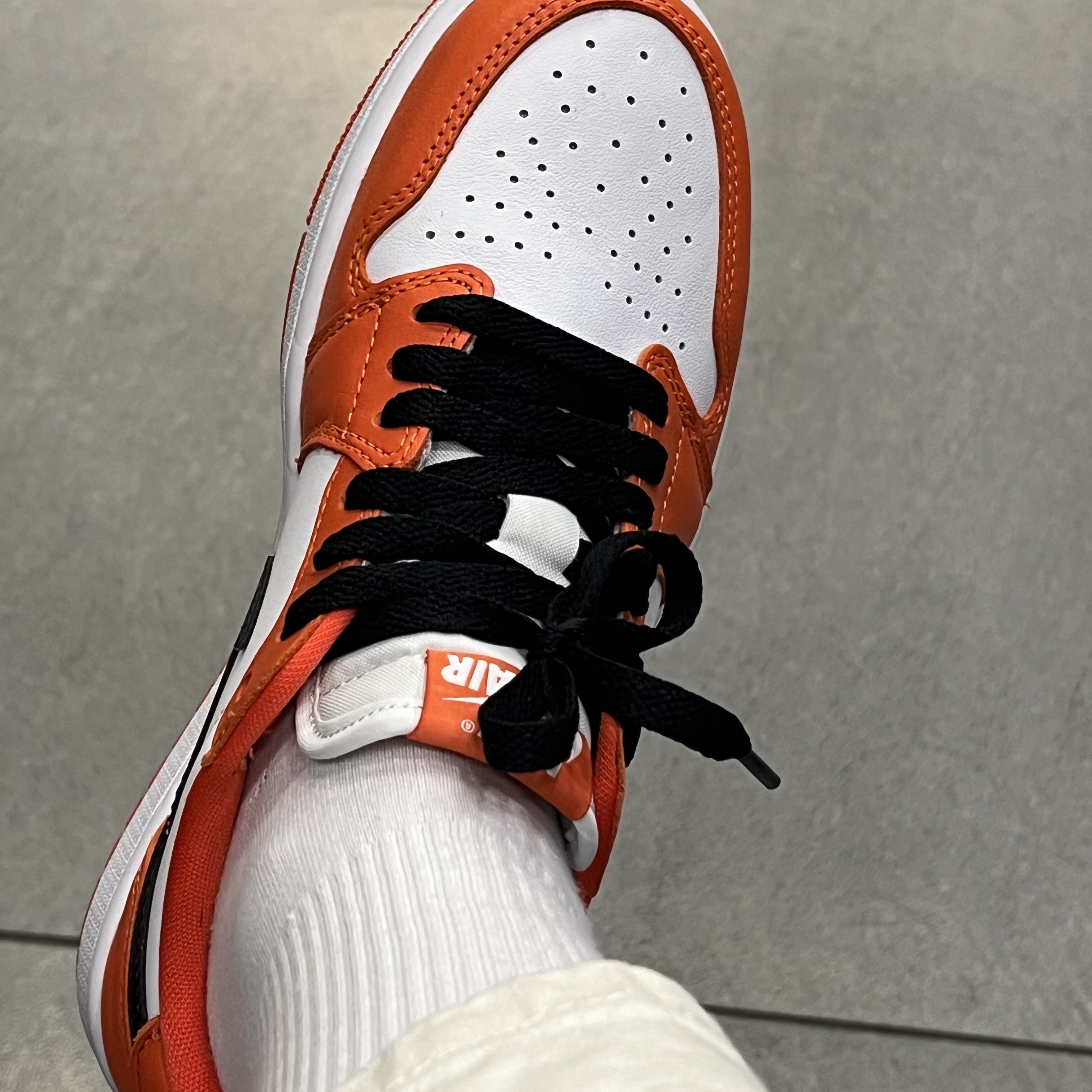 (W) Jordan 1 Low OG Starfish 착용 스타일
