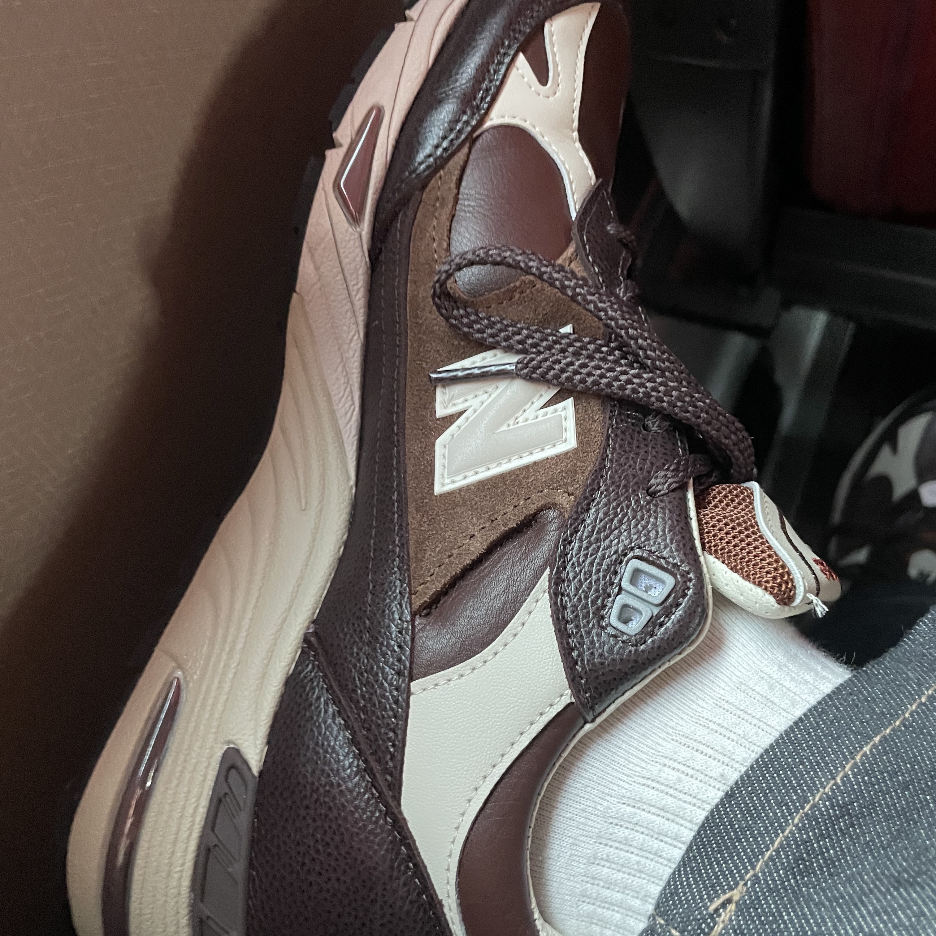 New Balance 991 Made in UK Earth French Roast 착용 스타일 - 1