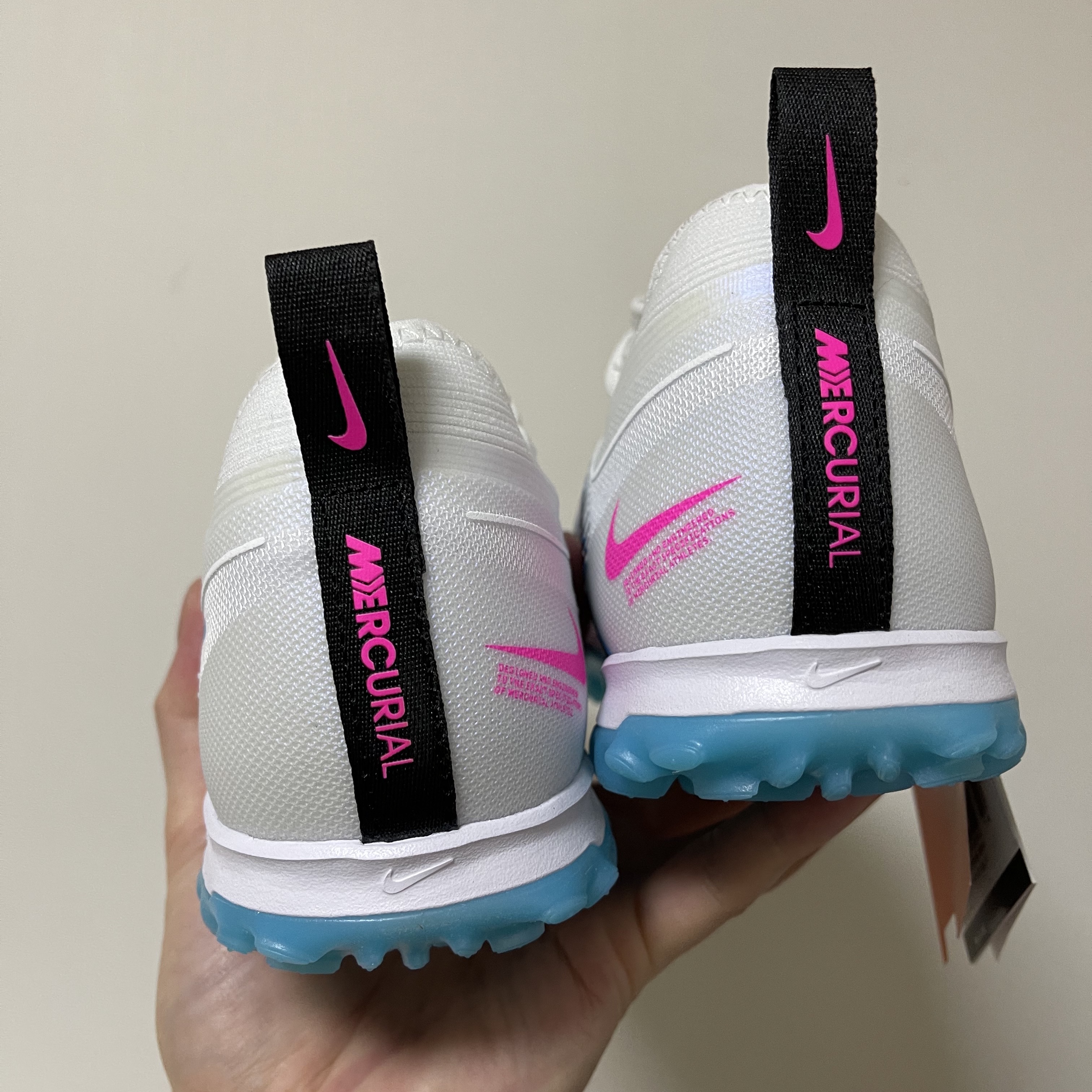 Nike Zoom Mercurial Vapor 15 Pro TF White Baltic Blue 착용 스타일 - 5