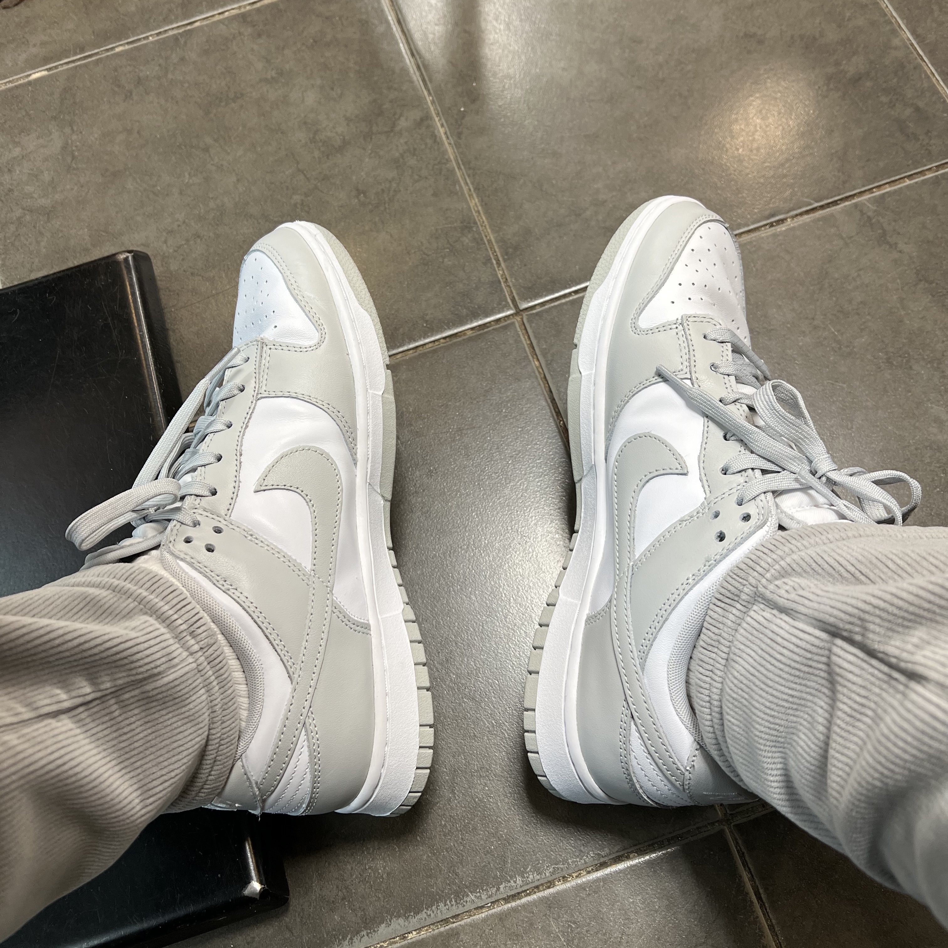 Nike Dunk Low Retro Grey Fog 착용 스타일