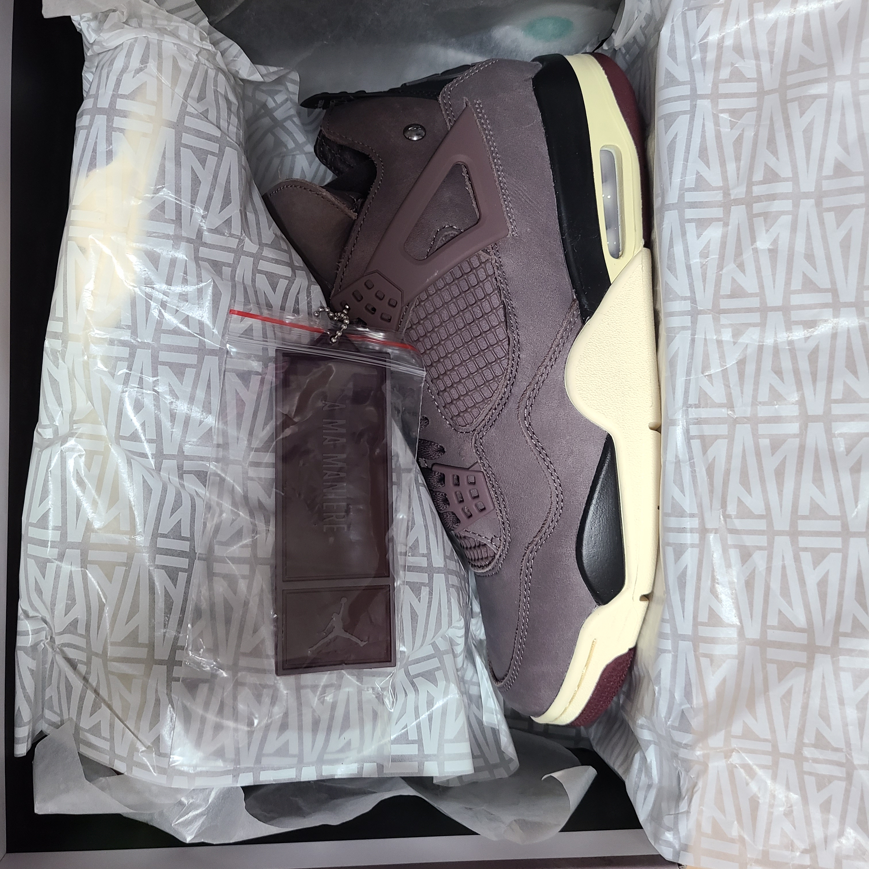 Jordan 4 x A Ma Maniere Retro Violet Ore 착용 스타일 - 1