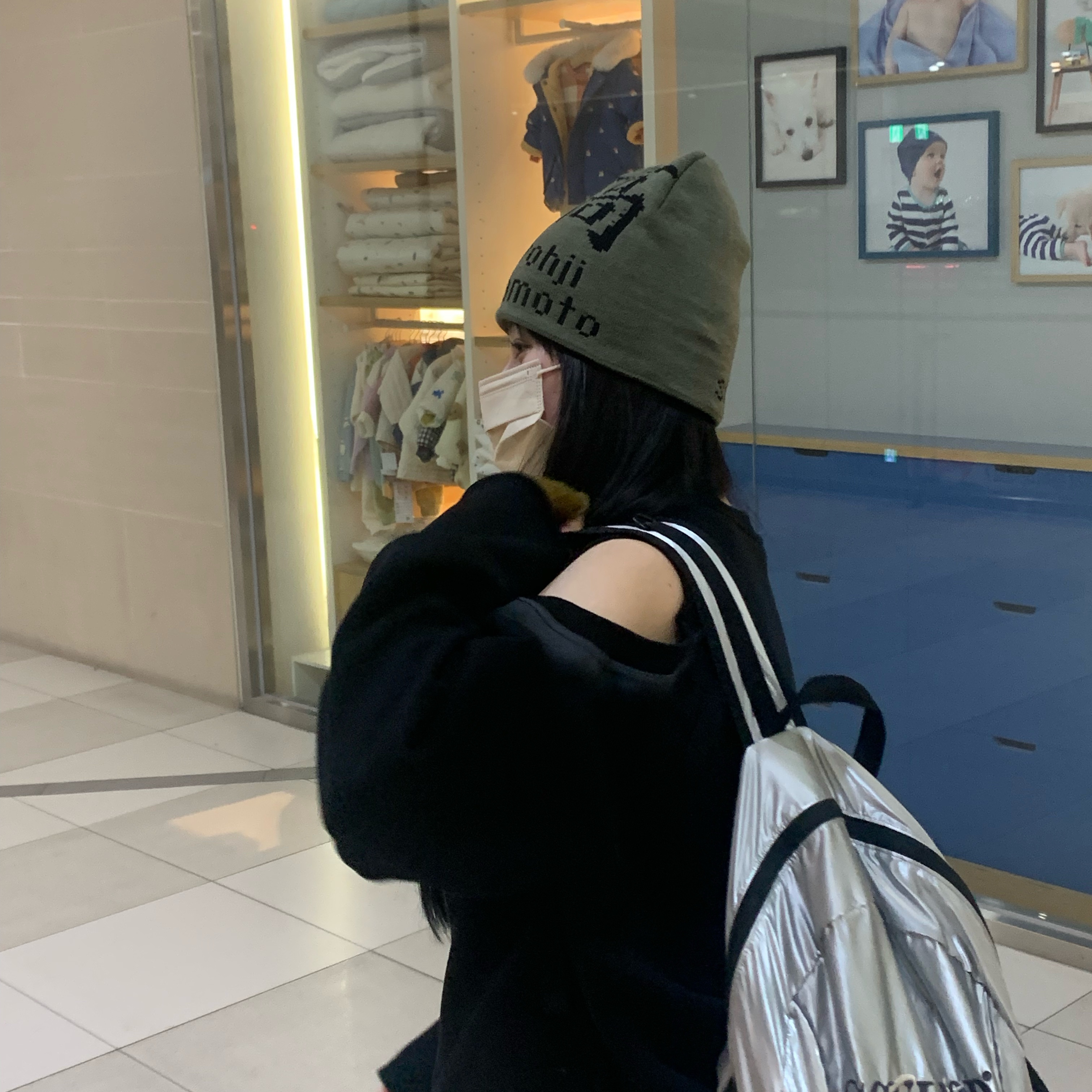 Supreme x Yohji Yamamoto Beanie Olive - 22FW 착용 스타일 - 2