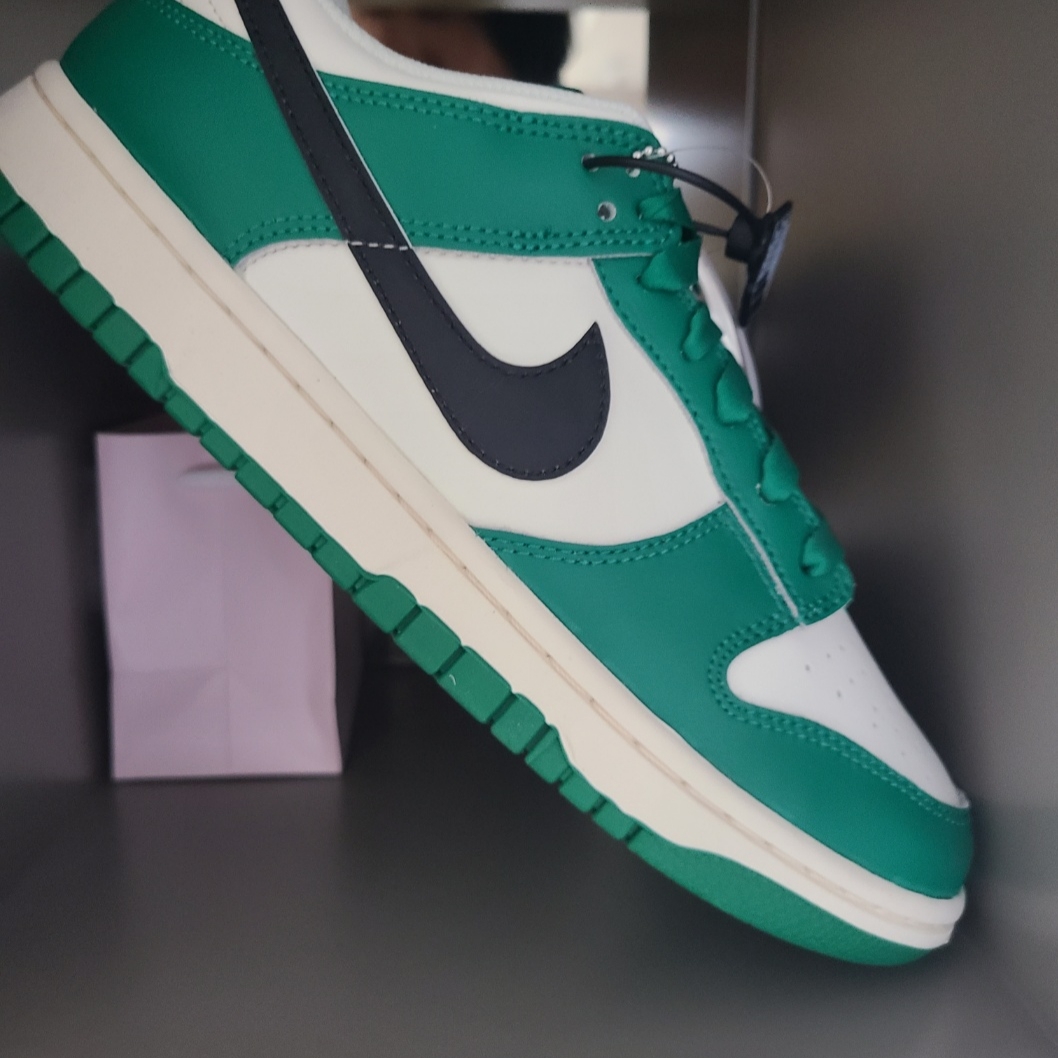 Nike Dunk Low Retro SE Jackpot Malachite 착용 스타일