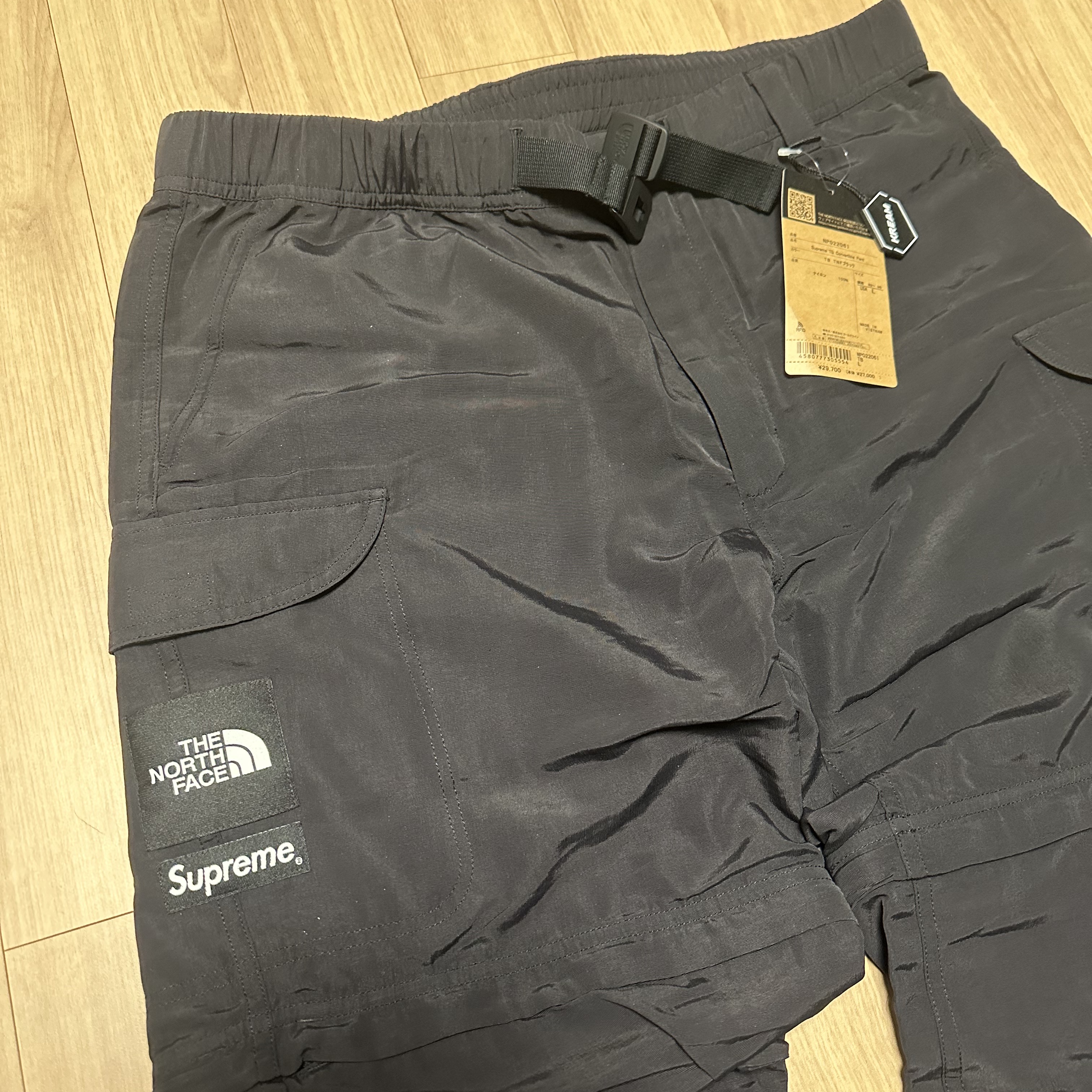 Supreme x The North Face Trekking Zip-Off Belted Pants Black - 22SS 착용 스타일 - 1