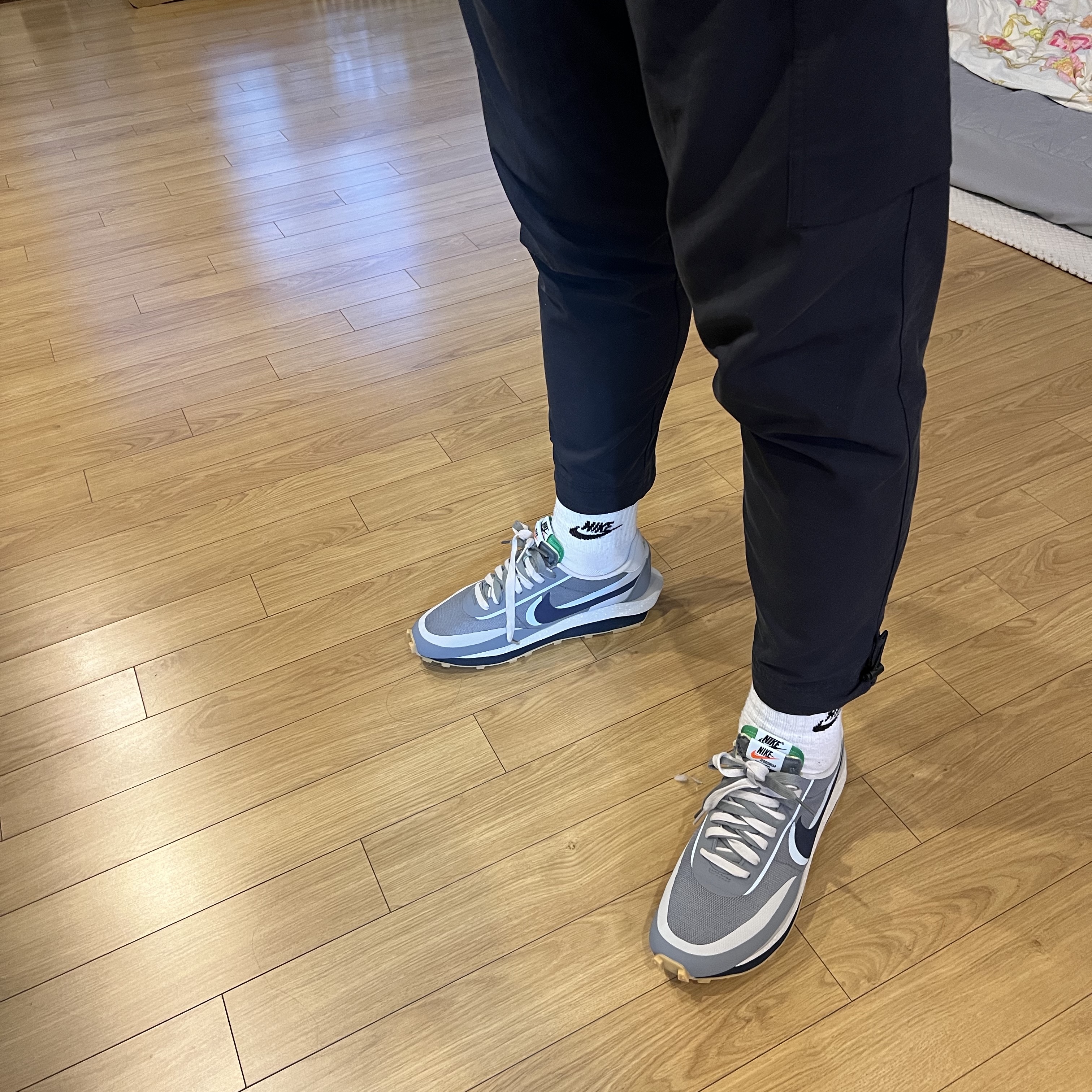 Nike x Sacai x Clot LDWaffle Cool Grey 착용 스타일 - 2