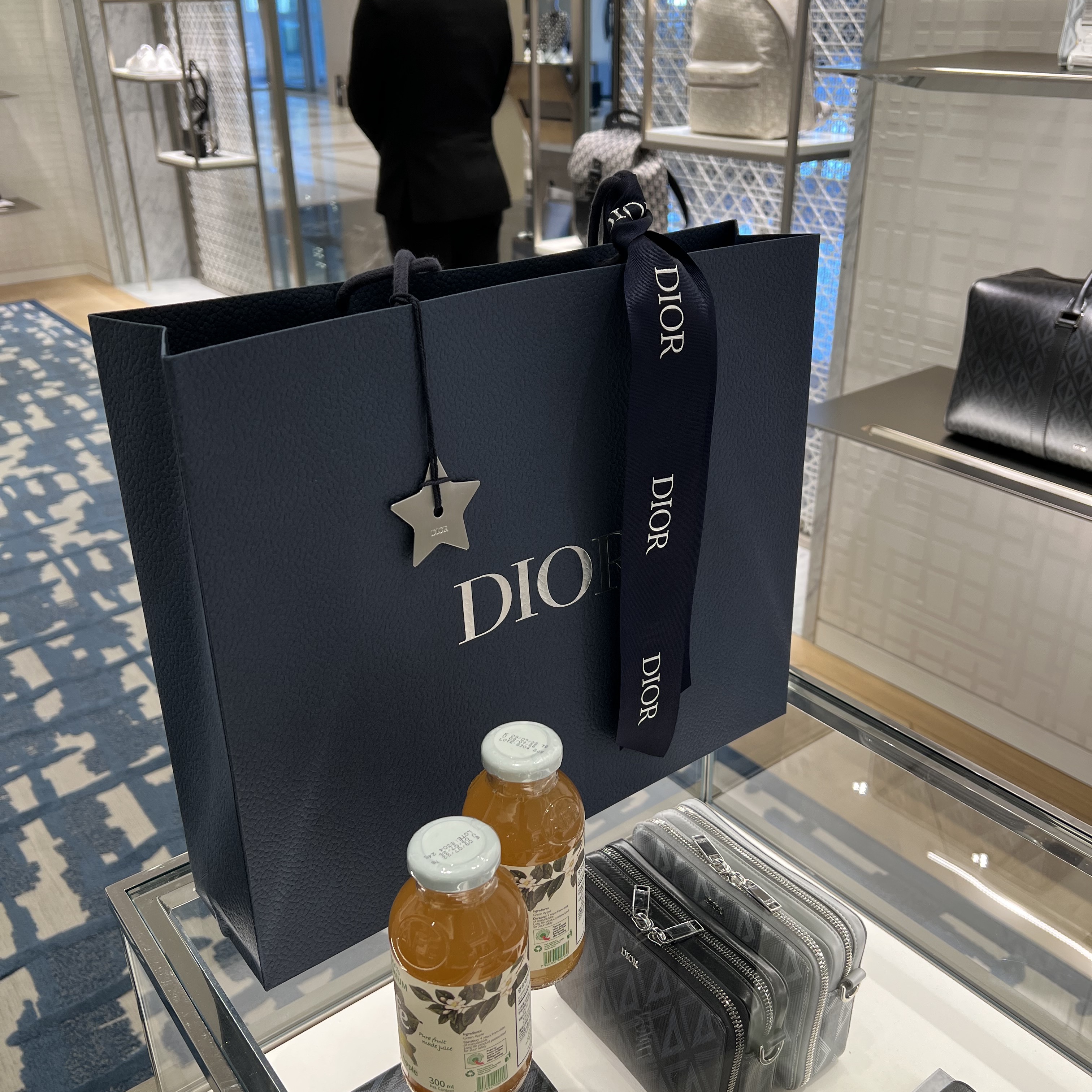 Dior Overshirt Dior Oblique Cotton Knit Beige Navy Blue 착용 스타일