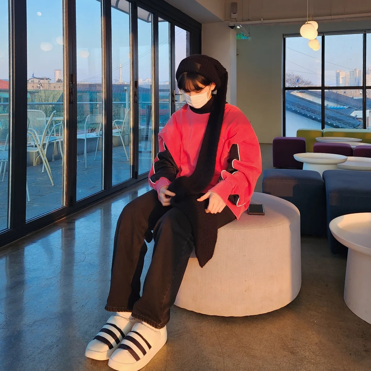 Adidas Puffylette Off White 착용 스타일 - 2