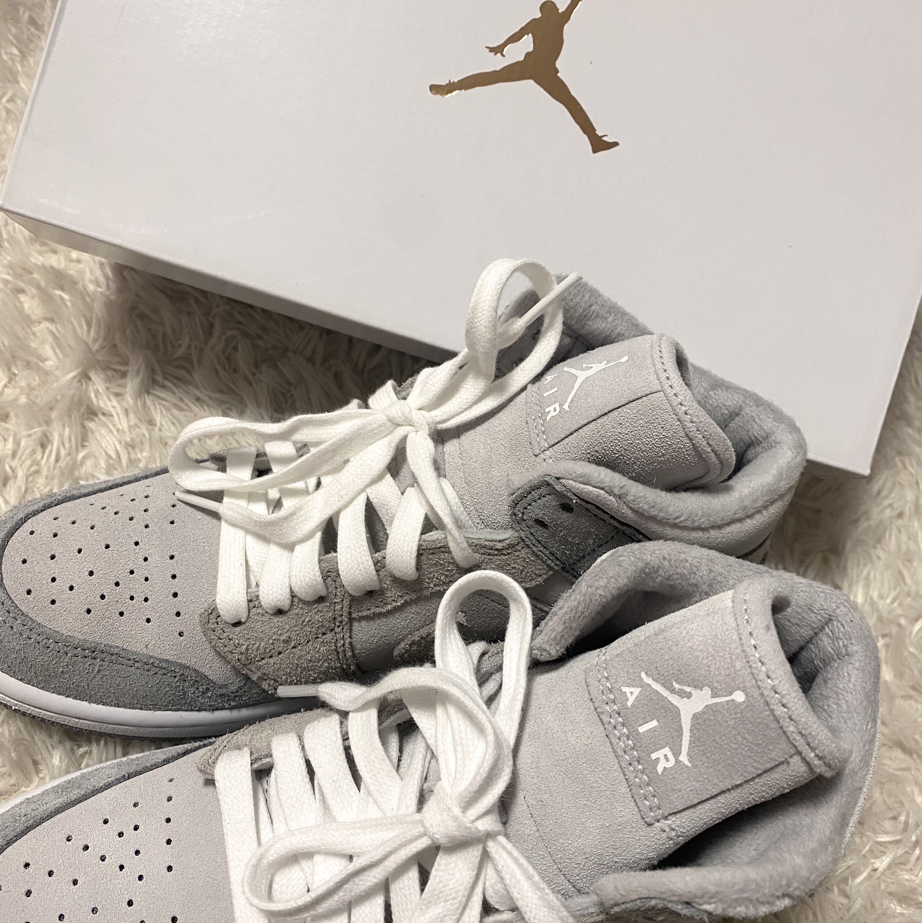(W) Jordan 1 Mid SE Particle Grey 착용 스타일