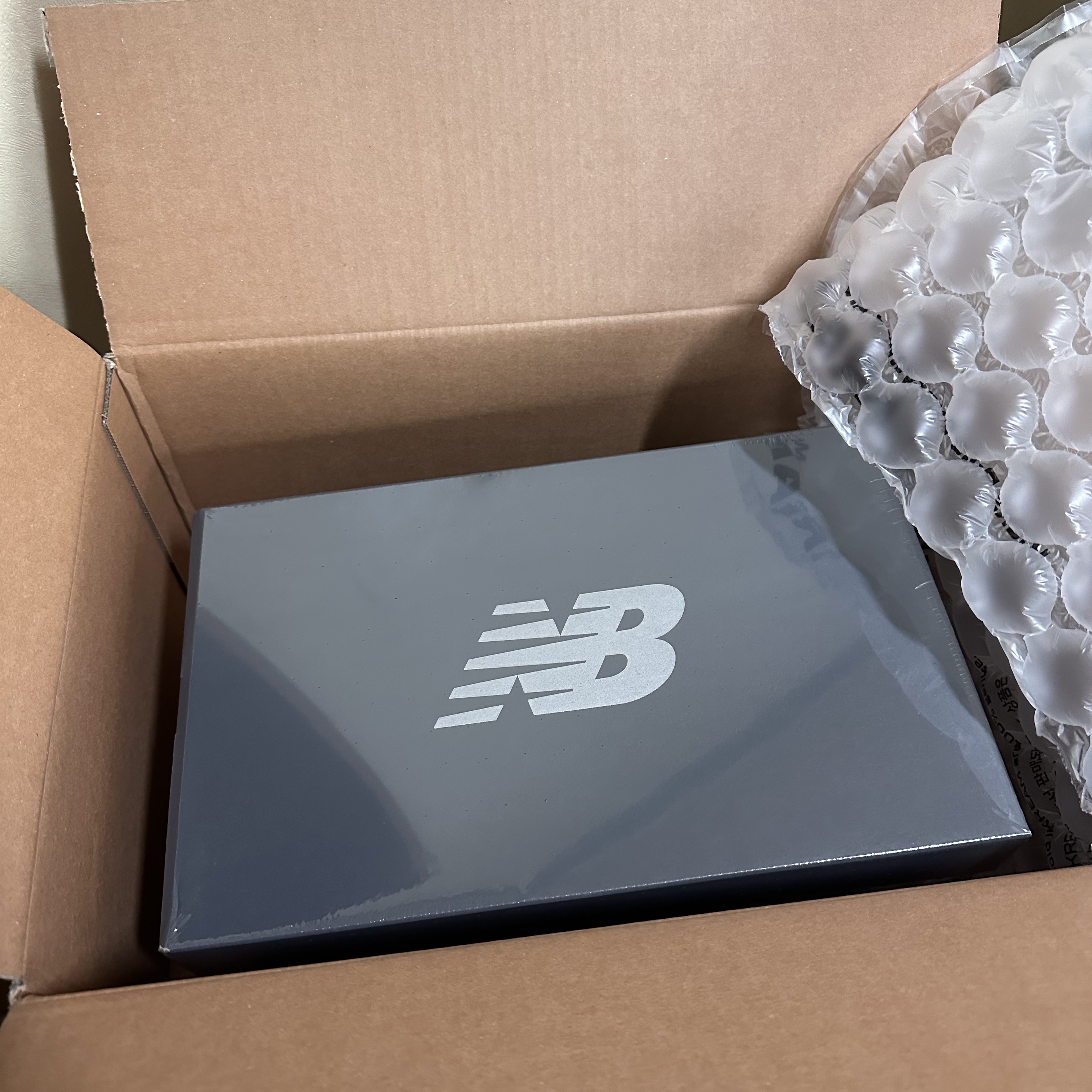 New Balance 530 Steel Grey 착용 스타일 - 1
