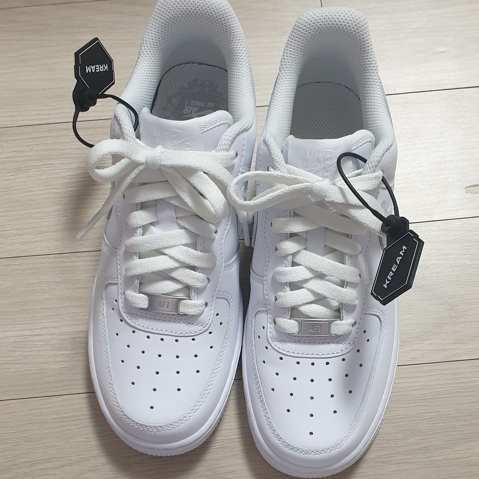 (W) Nike Air Force 1 '07 Low White 착용 스타일