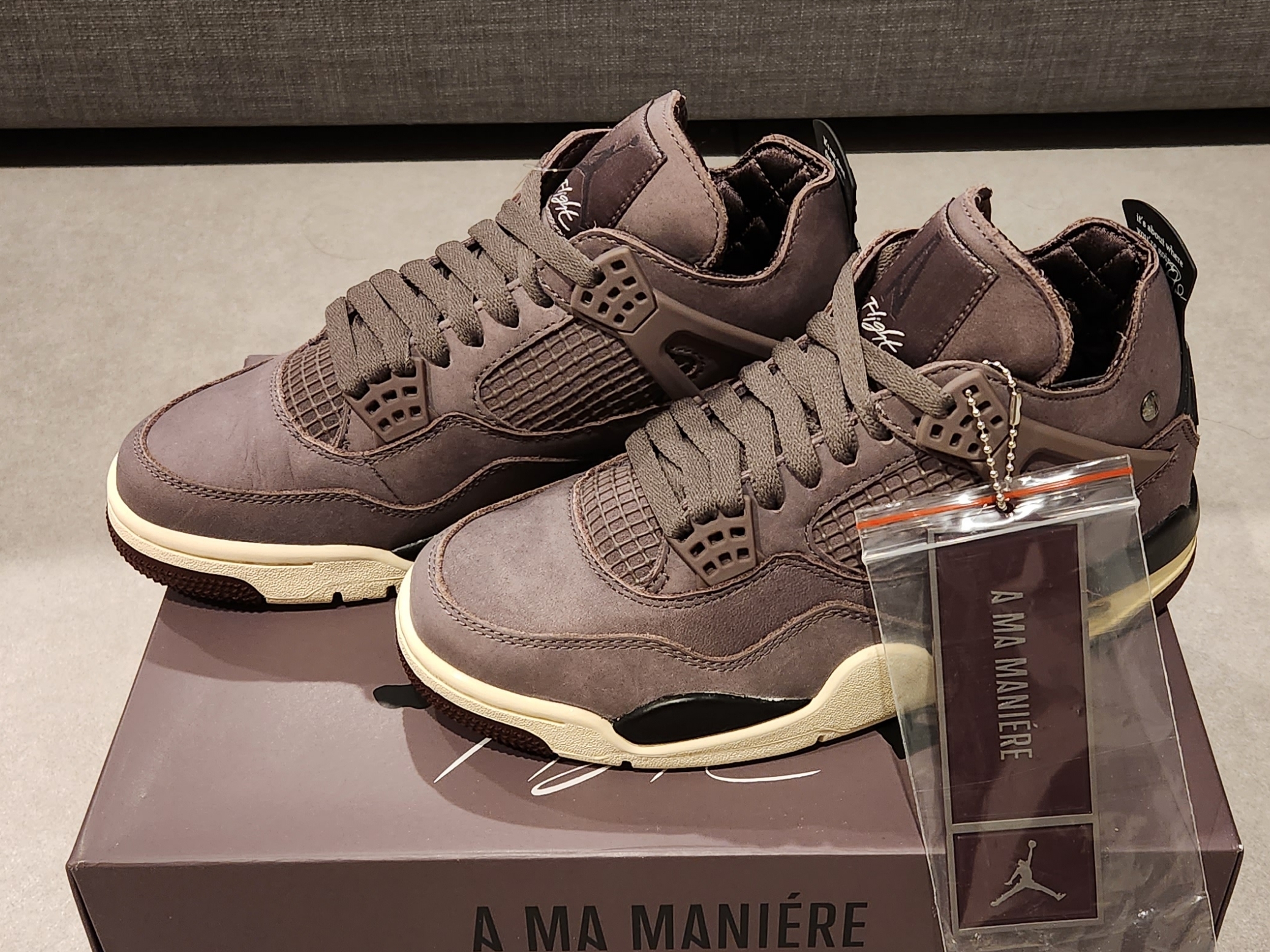 Jordan 4 x A Ma Maniere Retro Violet Ore 착용 스타일