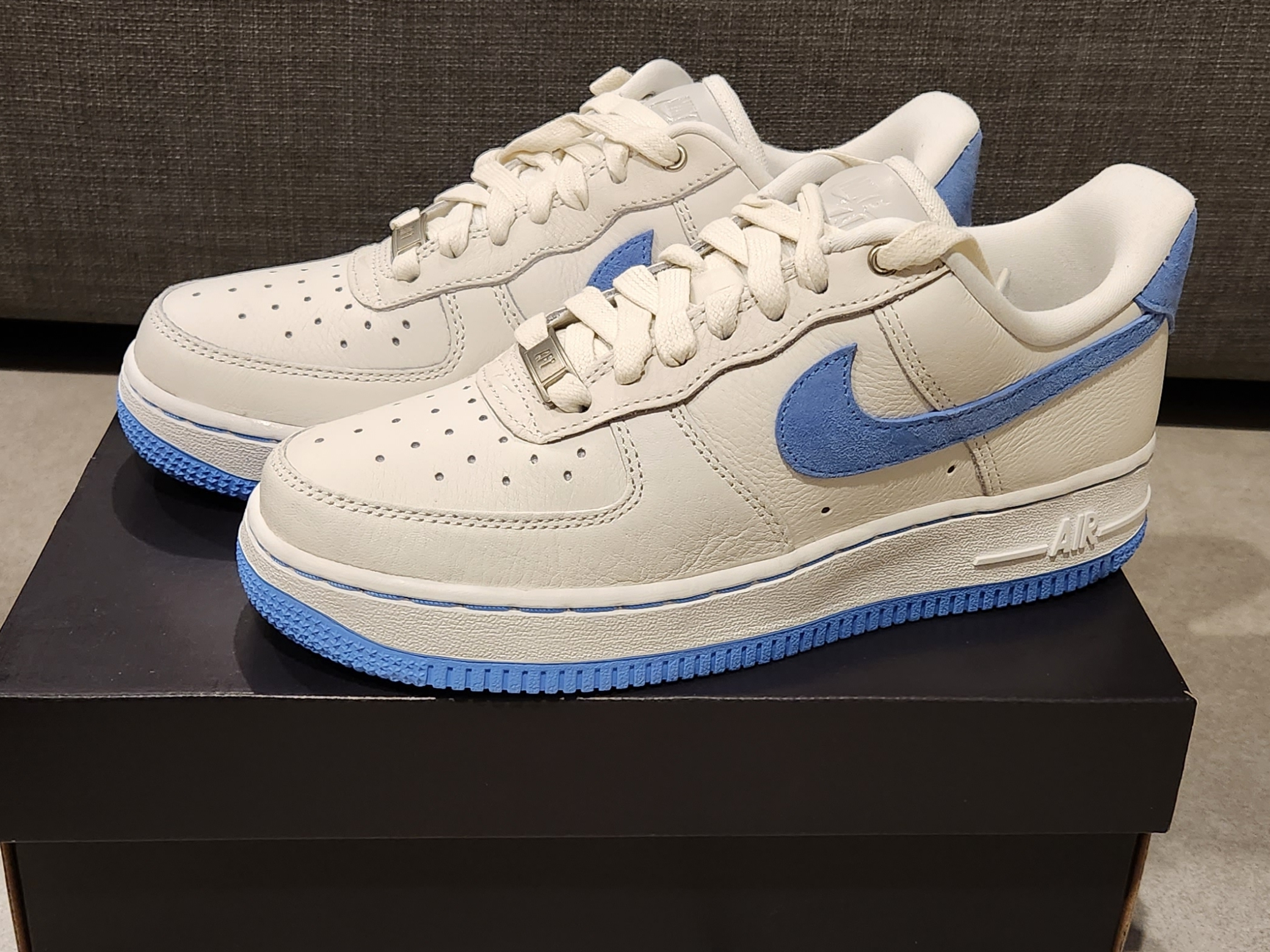 (W) Nike Air Force 1 LXX University Blue 착용 스타일