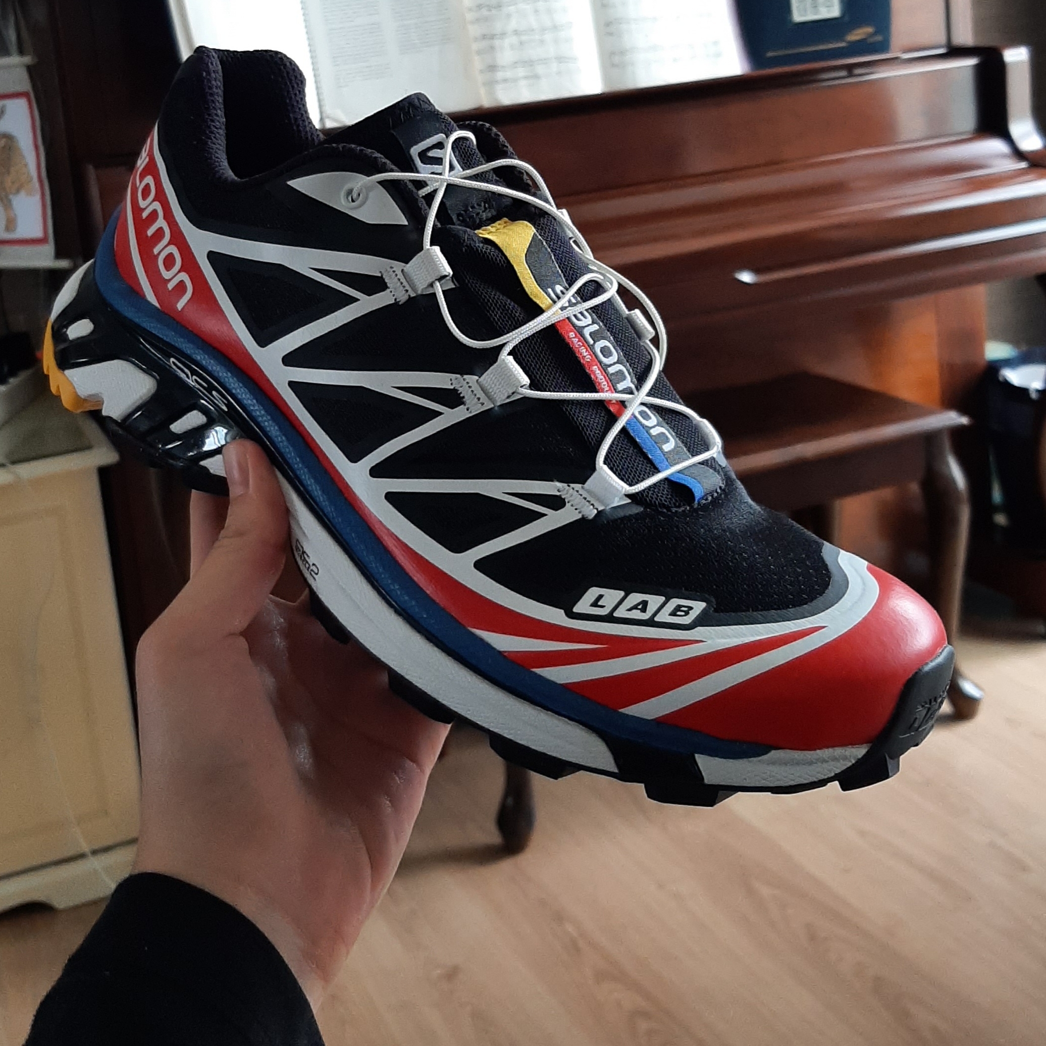 Salomon XT-6 Racing Black Red 착용 스타일