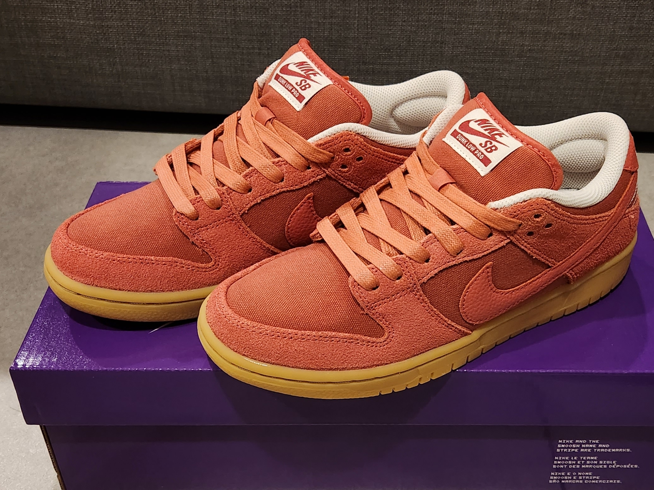 Nike SB Dunk Low Adobe 착용 스타일