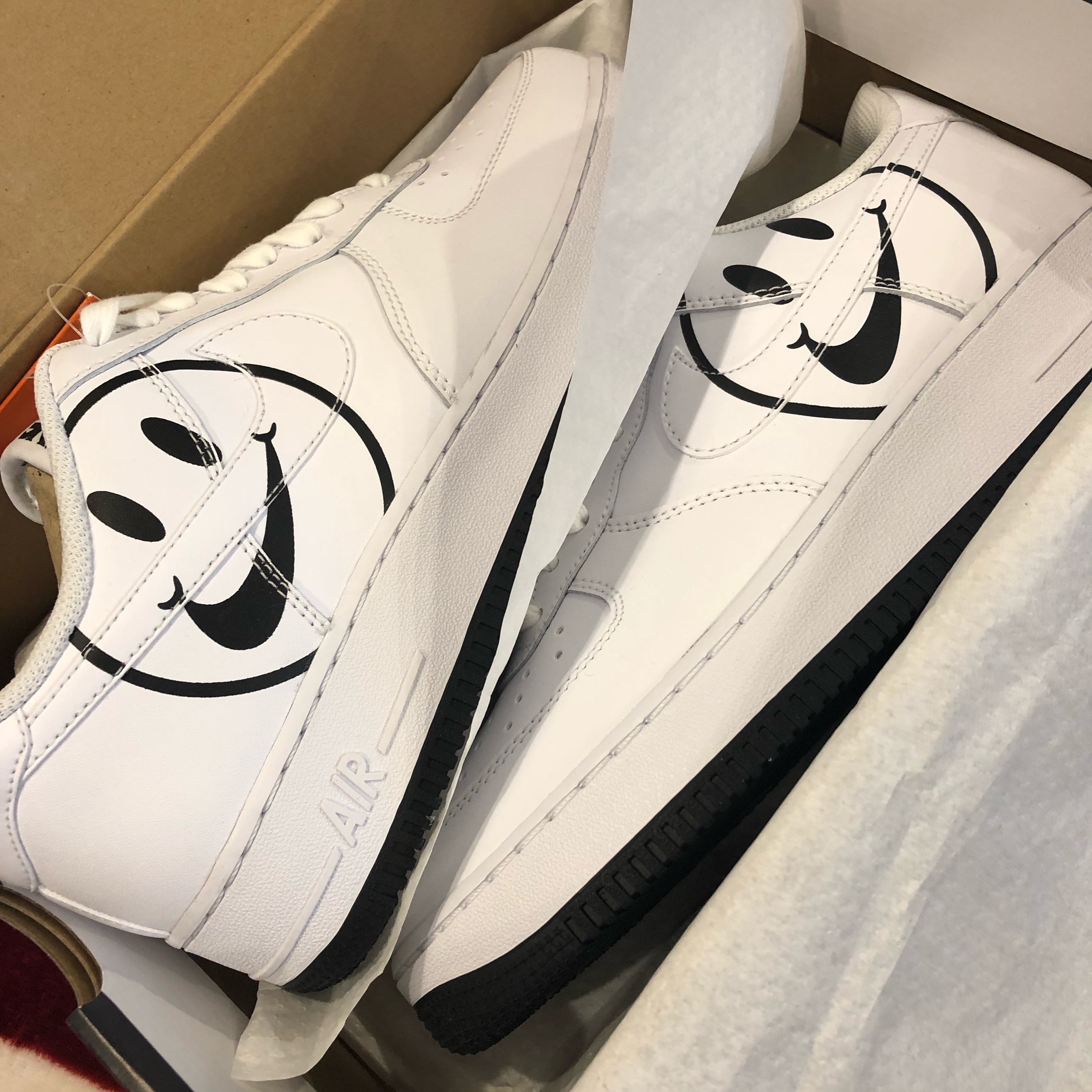 Nike Air Force 1 '07 LV8 Have a Nike Day White 착용 스타일 - 1