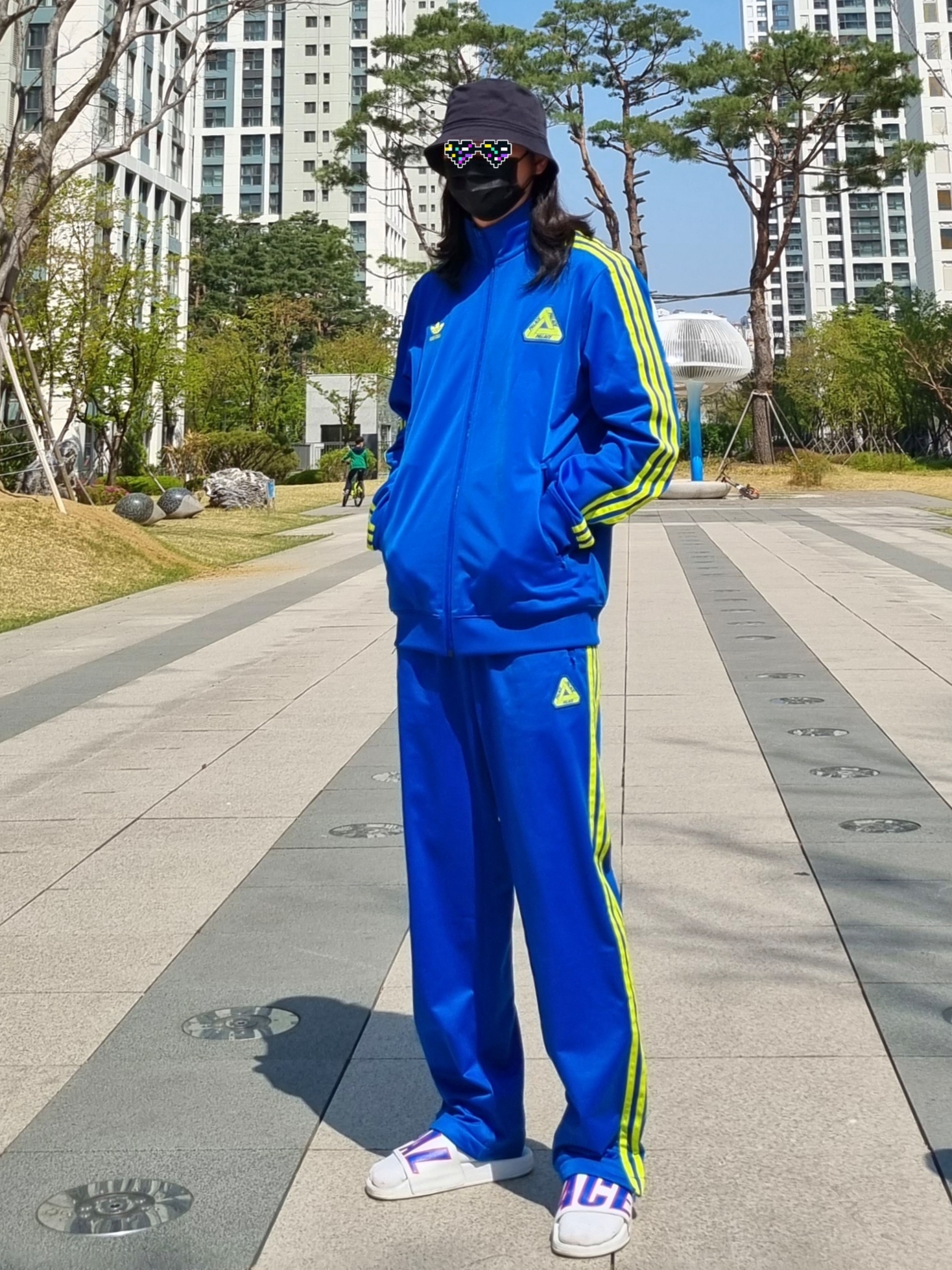Palace x Adidas Firebird Track Top Blue - 20FW, Palace x Adidas Firebird Track Pants Blue - 20FW 착용 스타일