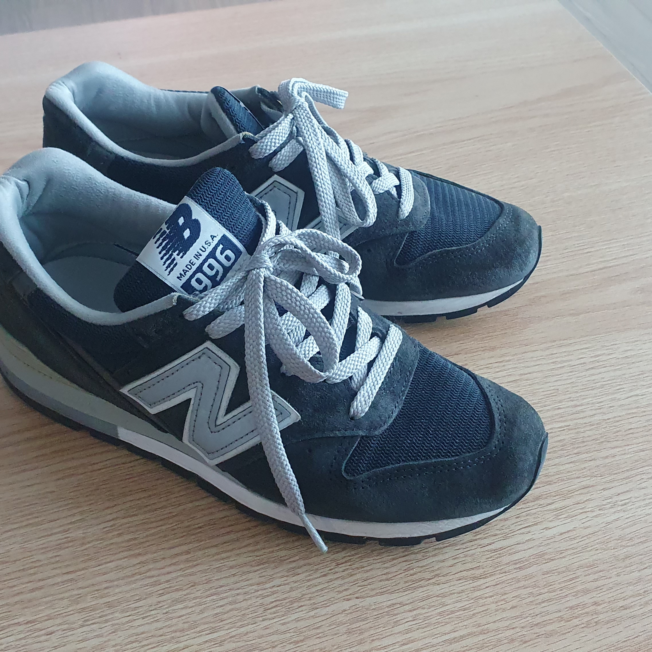 New Balance 996 Made in USA Navy White 착용 스타일
