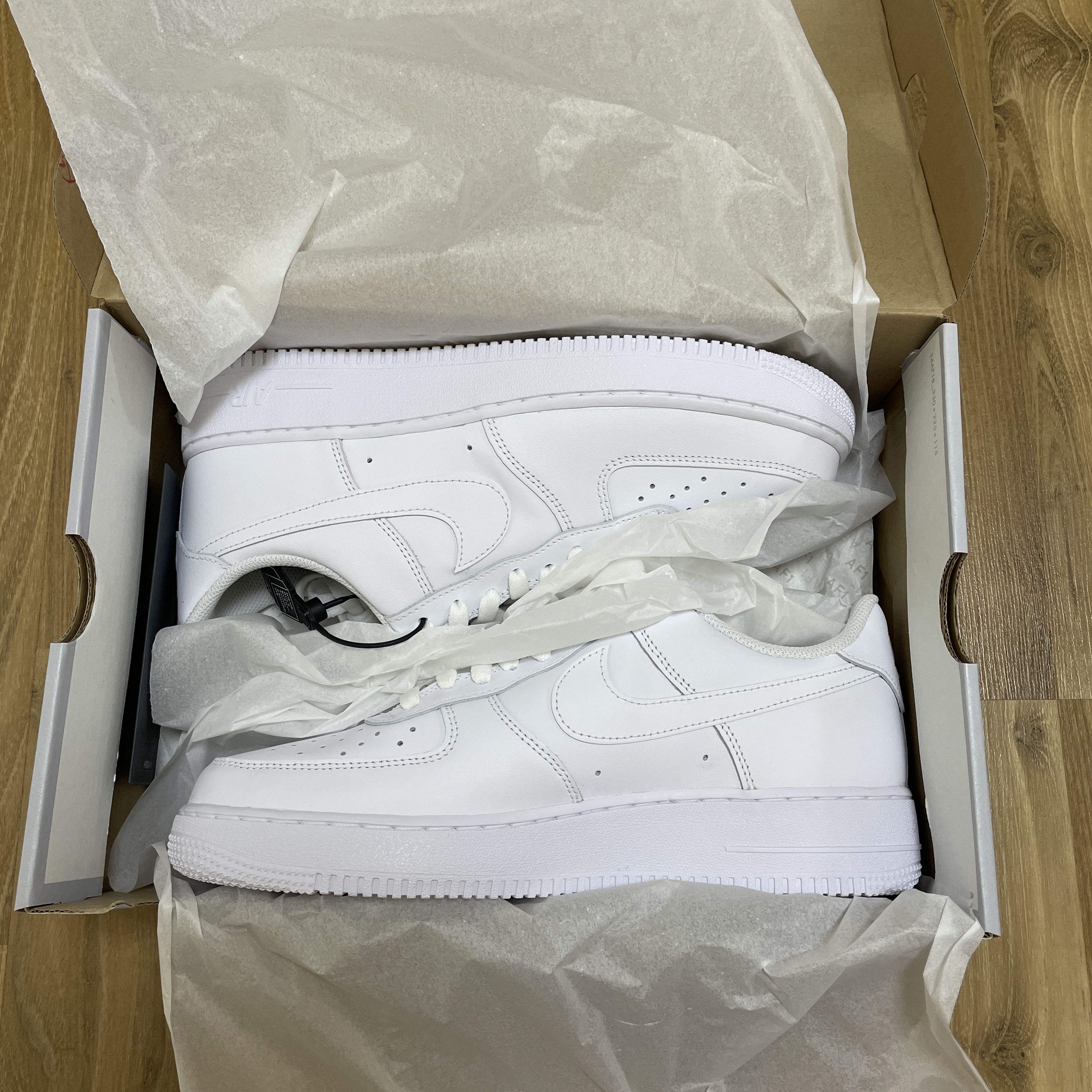 Nike Air Force 1 '07 Low White 착용 스타일 - 1