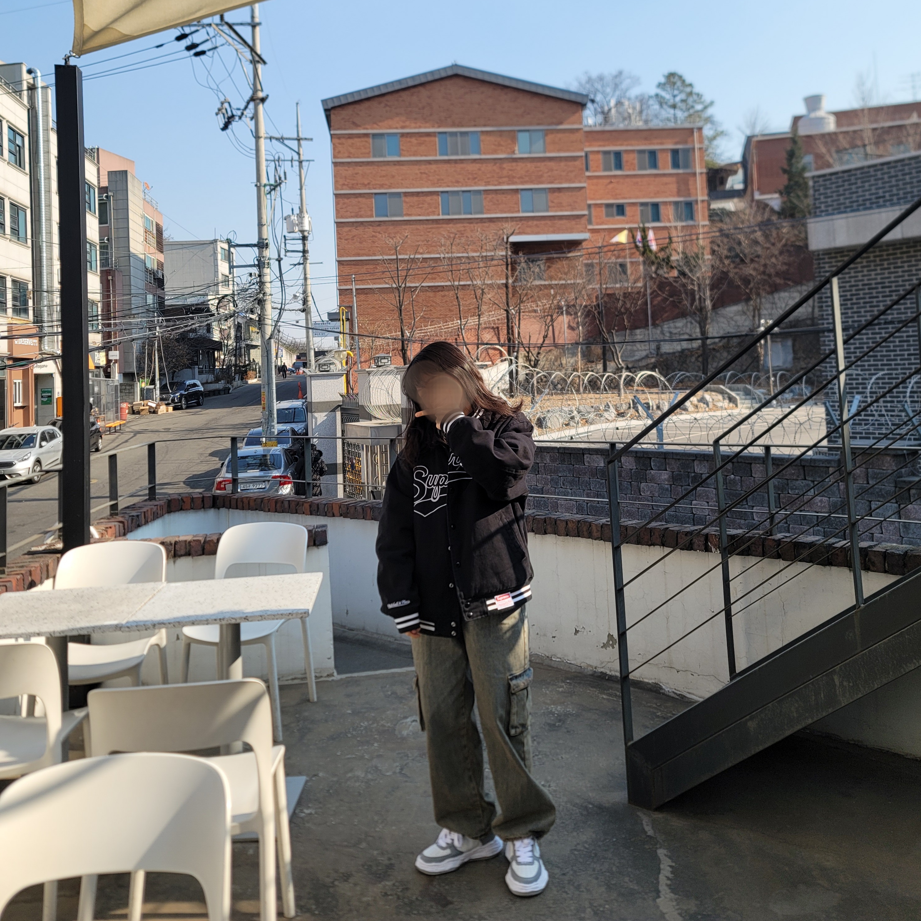 Maison Mihara Yasuhiro Wayne OG Sole Leather Low-top Sneakers Gray White, Supreme Mitchell & Ness Doughboy Twill Varsity Jacket Black - 22FW 착용 스타일