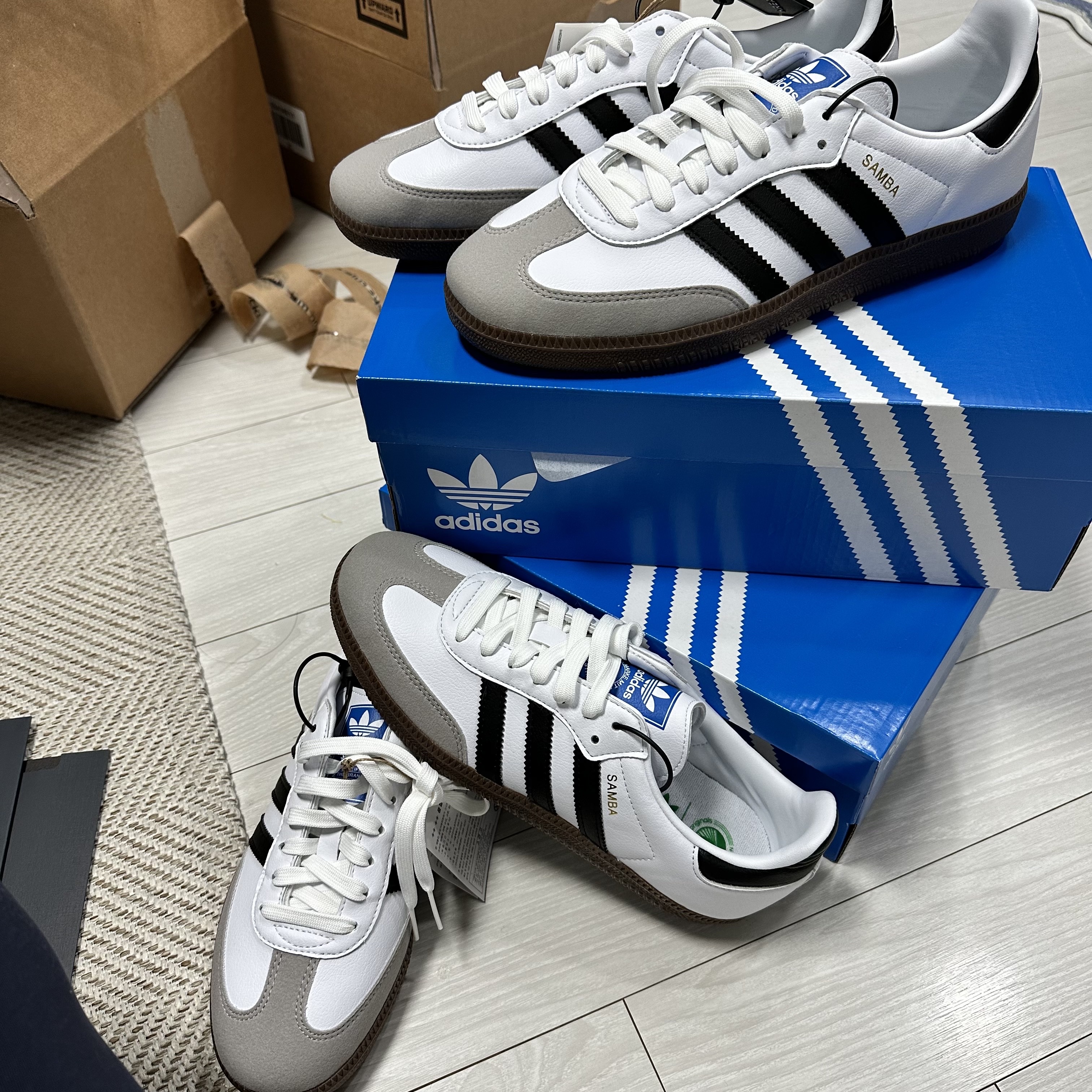Adidas Samba Vegan White Black 착용 스타일 - 3