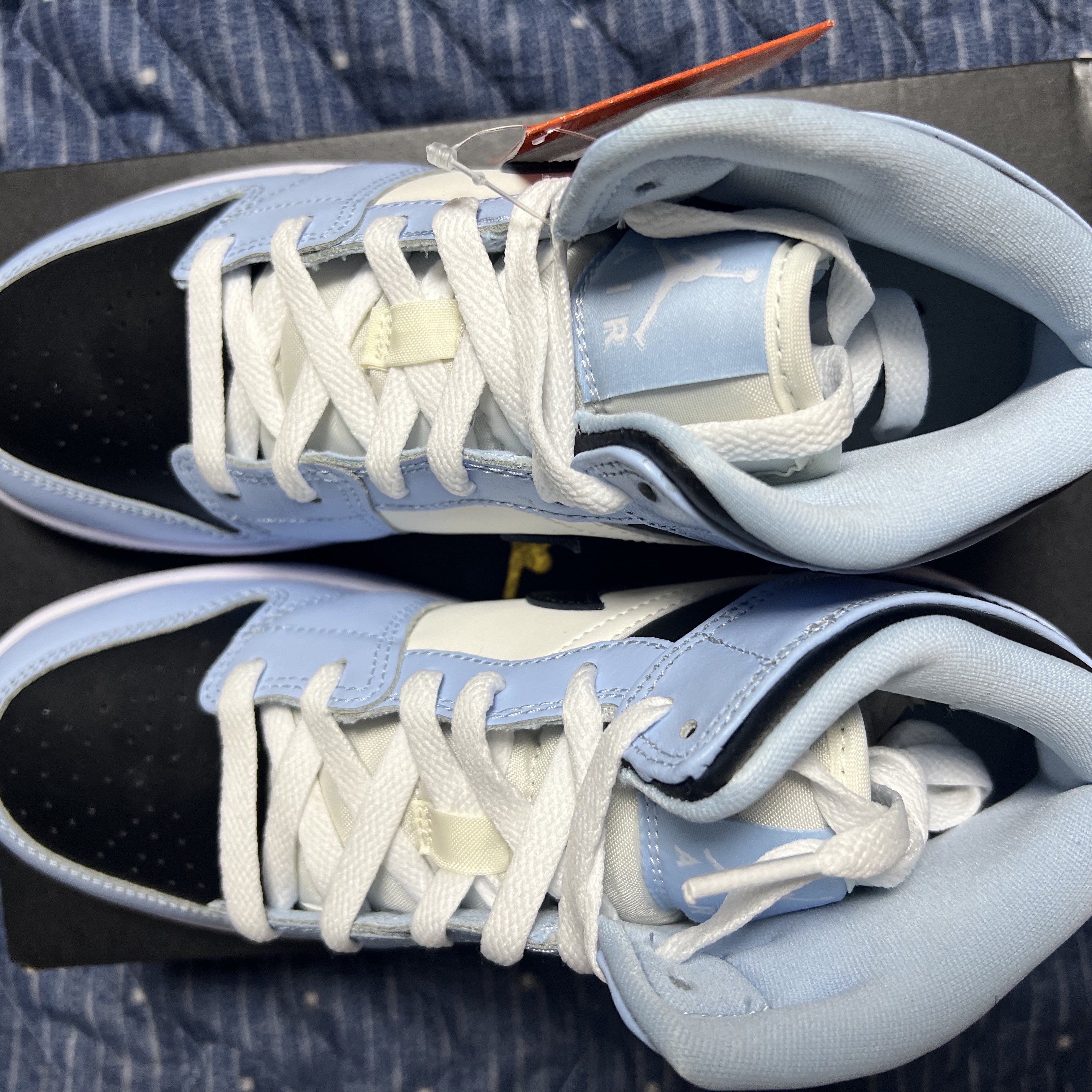 (GS) Jordan 1 Mid Ice Blue Black 착용 스타일 - 1