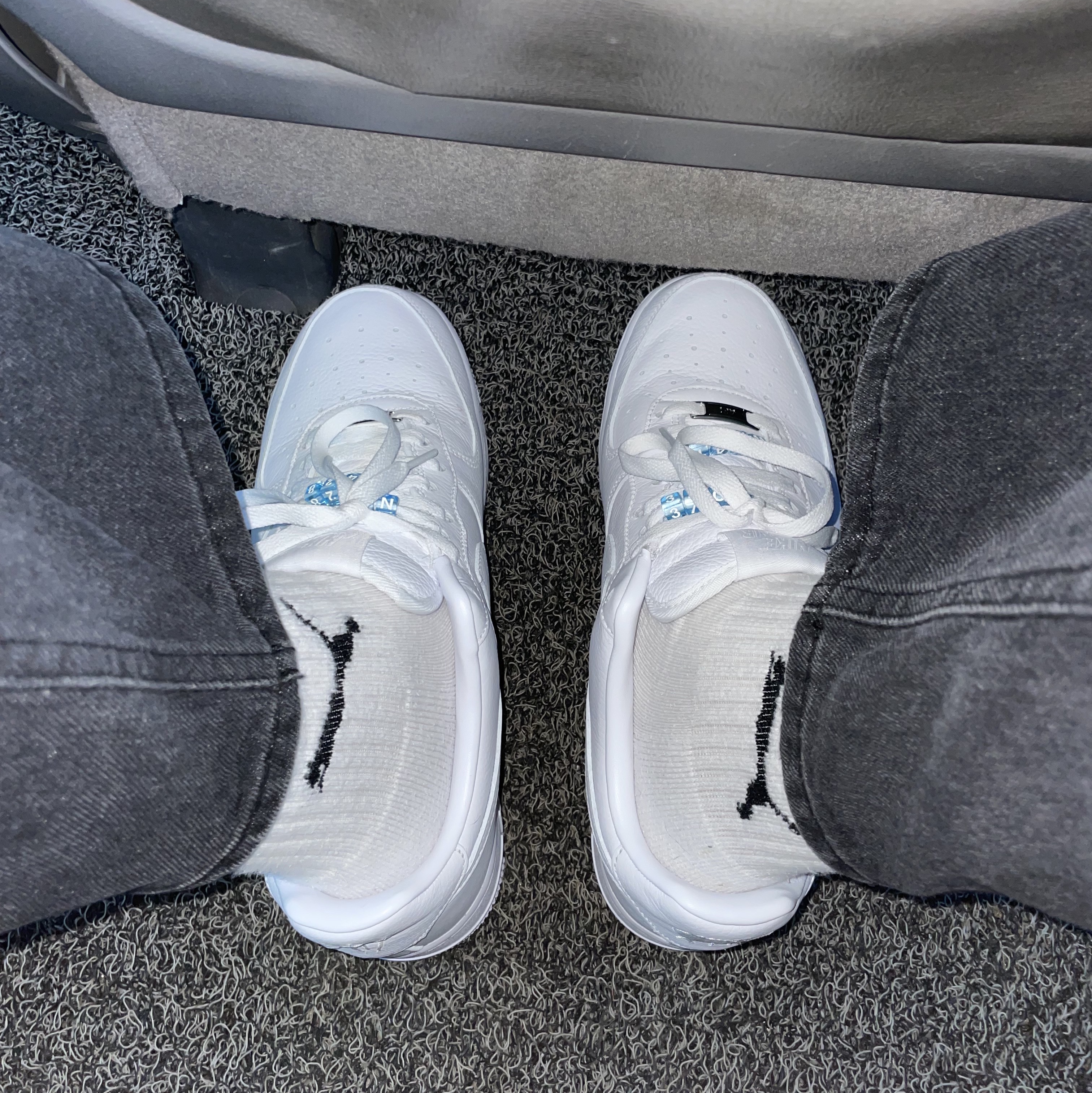Nike x Drake Nocta Air Force 1 Low SP Certified Lover Boy White 착용 스타일