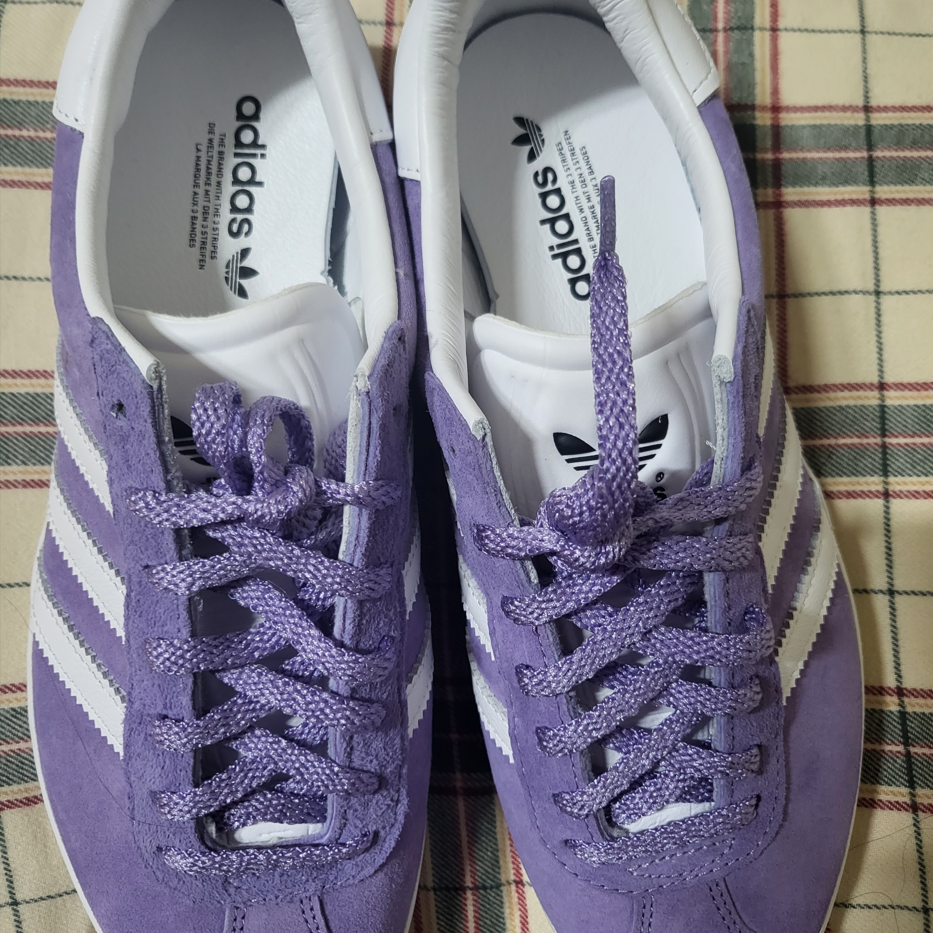 Adidas Gazelle 85 Magic Lilac Cloud White 착용 스타일