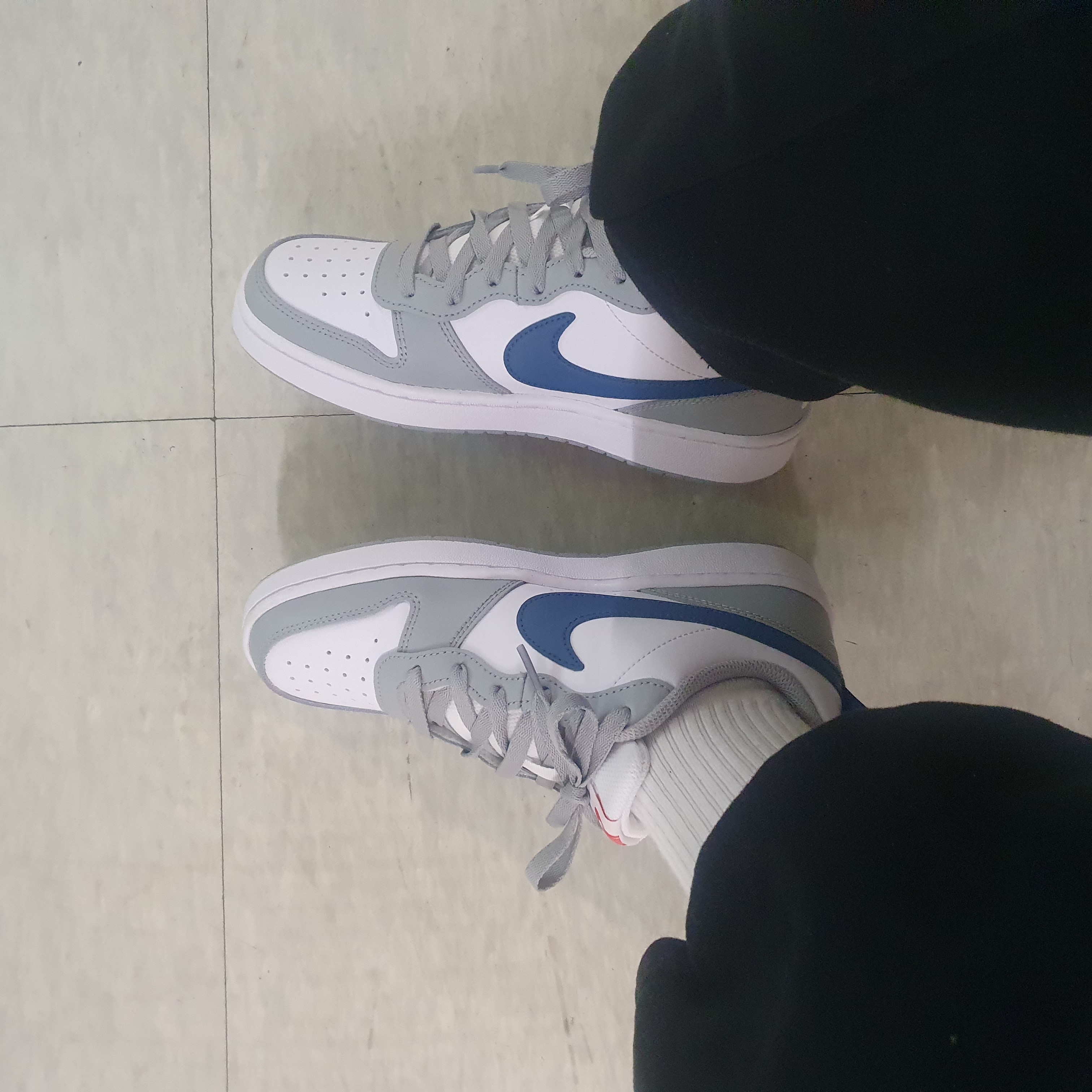 (GS) Nike Court Borough Low 2 Light Smoke Grey 착용 스타일