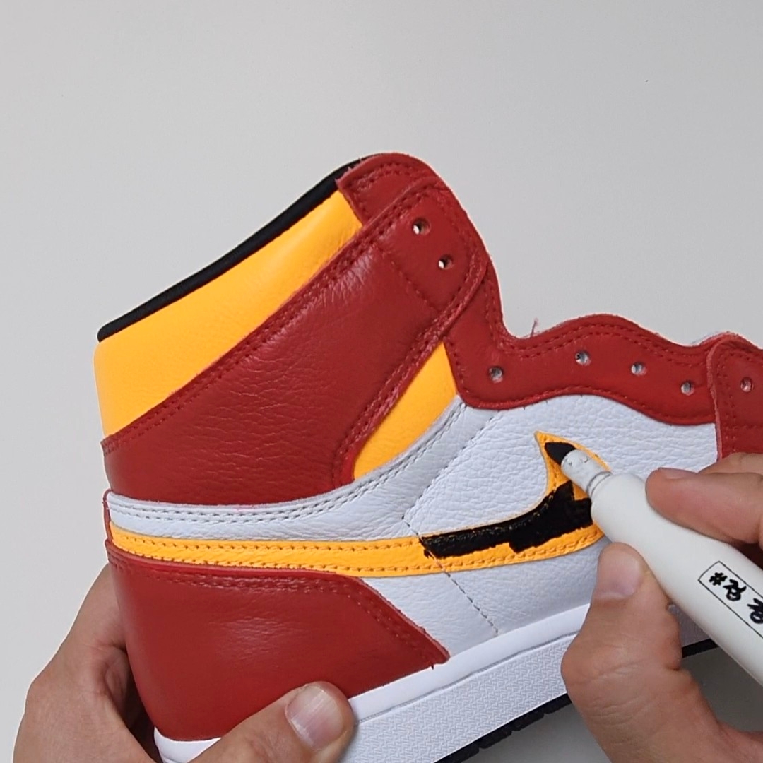 Jordan 1 Retro High OG Light Fusion Red 착용 스타일 - 5