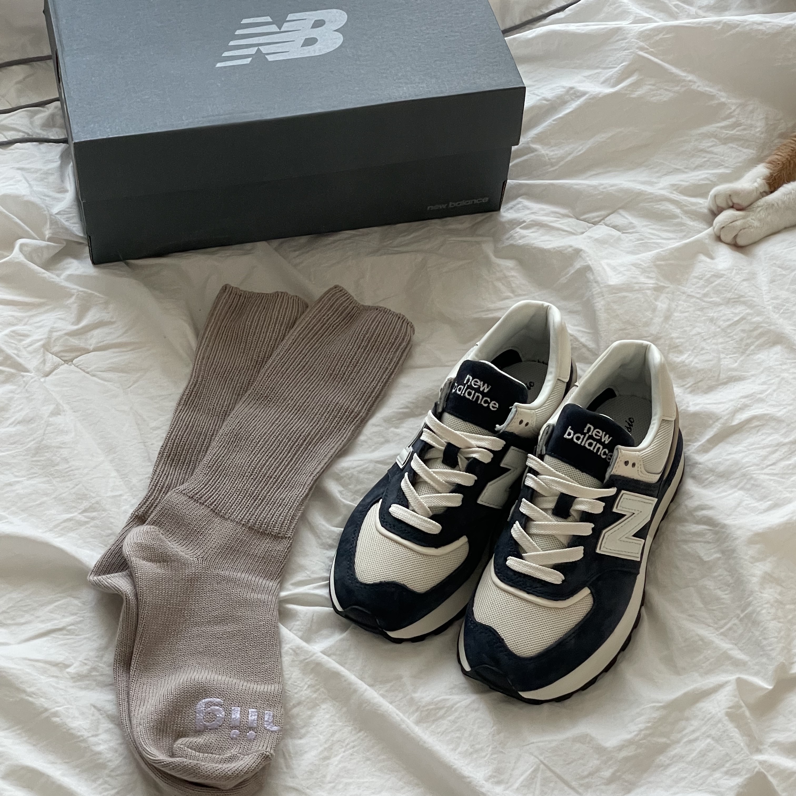 New Balance 574 Legacy Navy Blue 착용 스타일 - 1