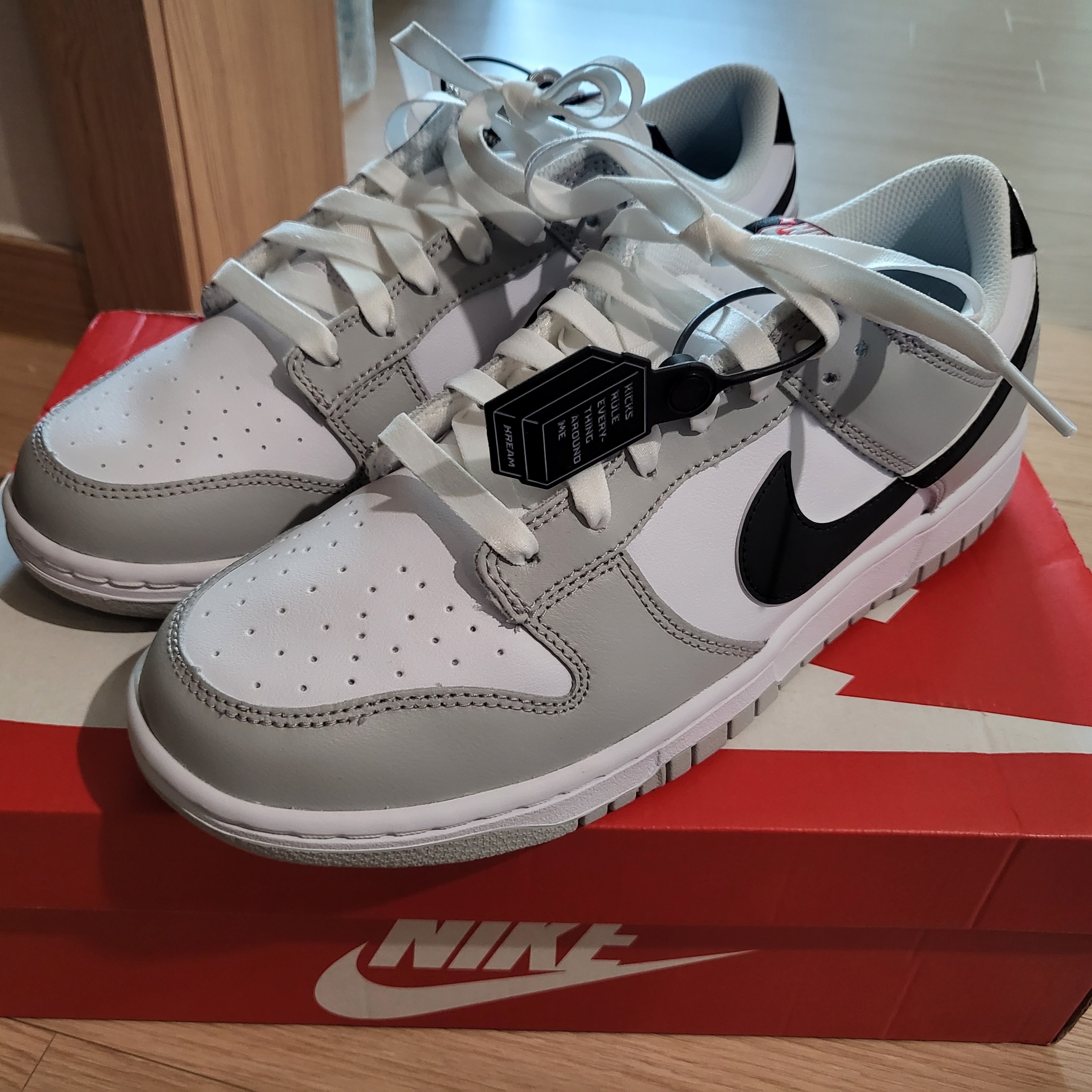 Nike Dunk Low Retro SE Jackpot Grey Fog 착용 스타일