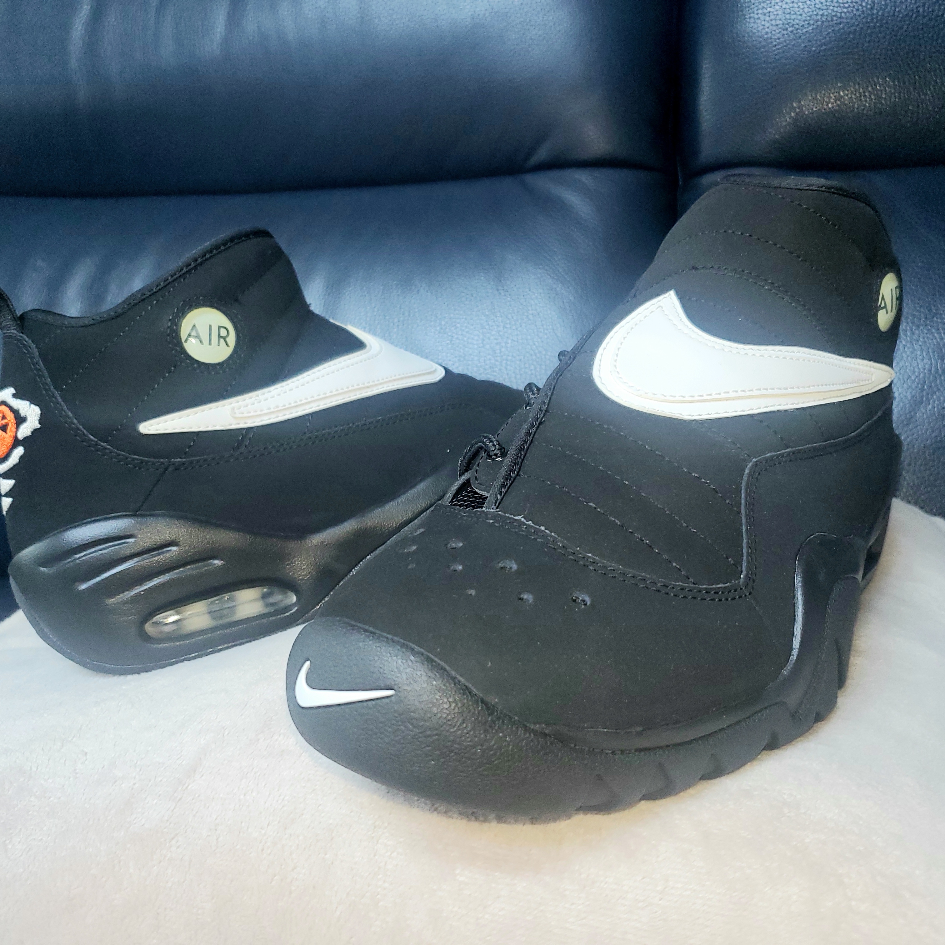 Nike Air Shake NDestrukt Black White, Nike Air Shake NDestrukt White Red 착용 스타일 - 1