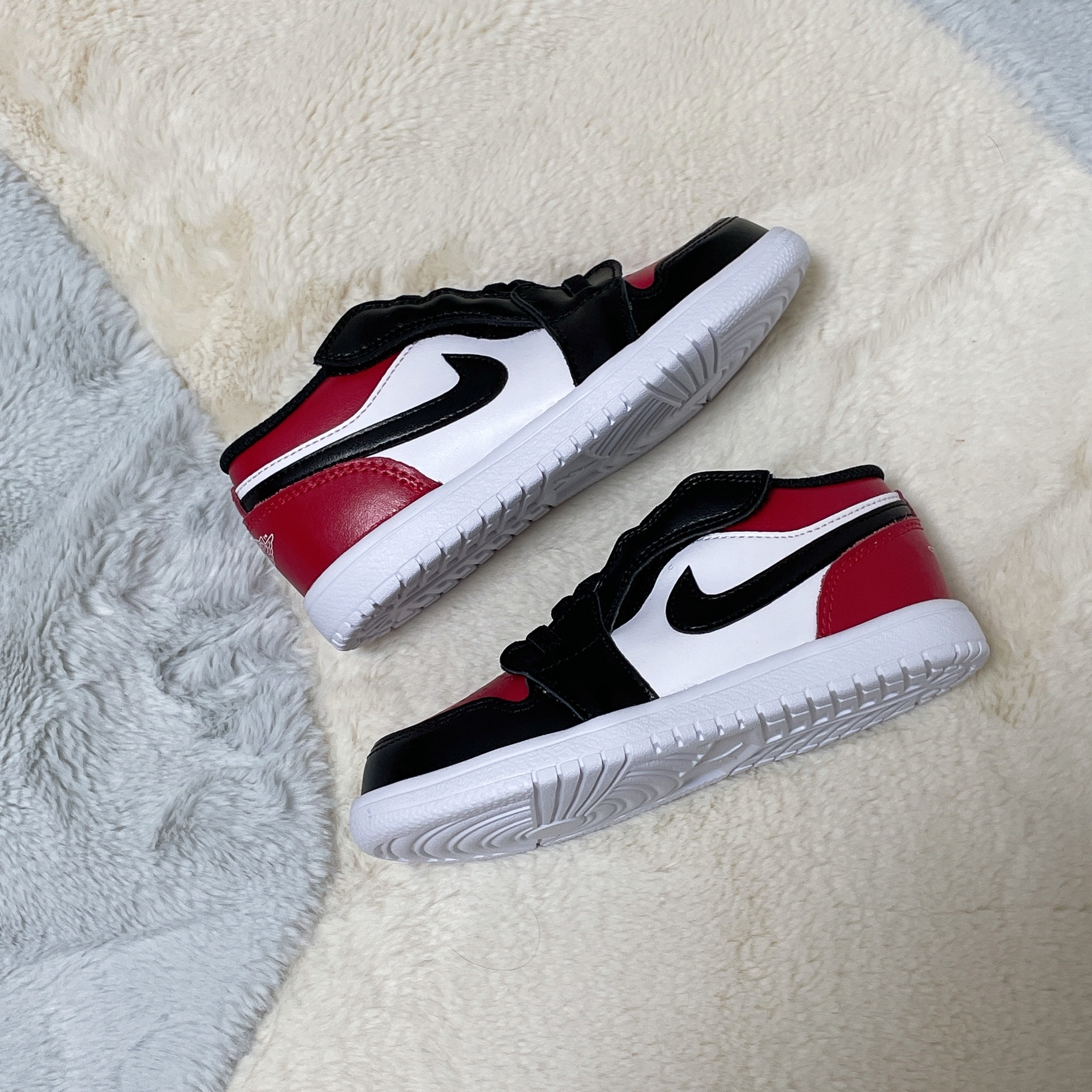 (TD) Jordan 1 Low Alt Bred Toe 착용 스타일 - 2
