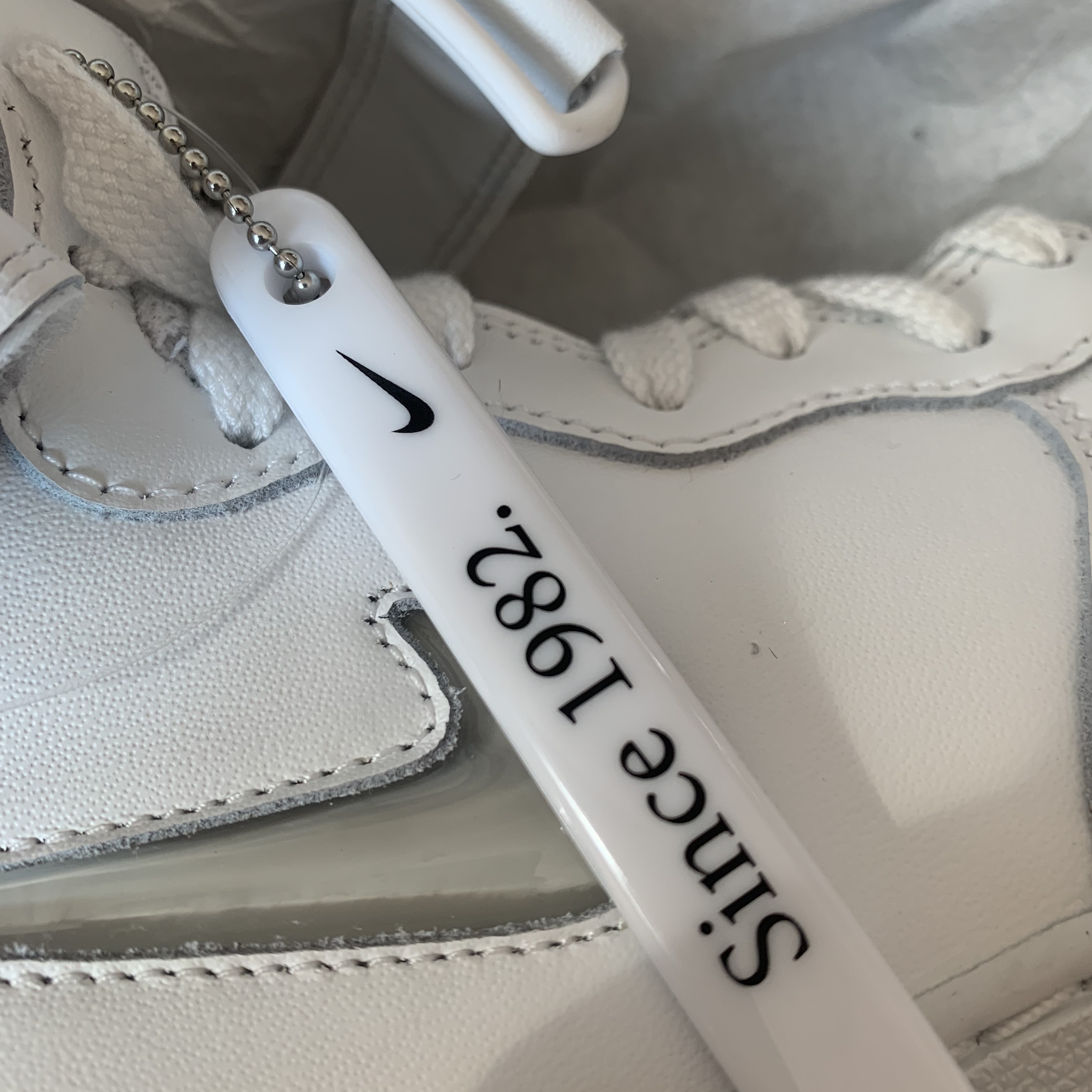 Nike Air Force 1 Mid '07 Color of the Month Summit White 착용 스타일 - 1