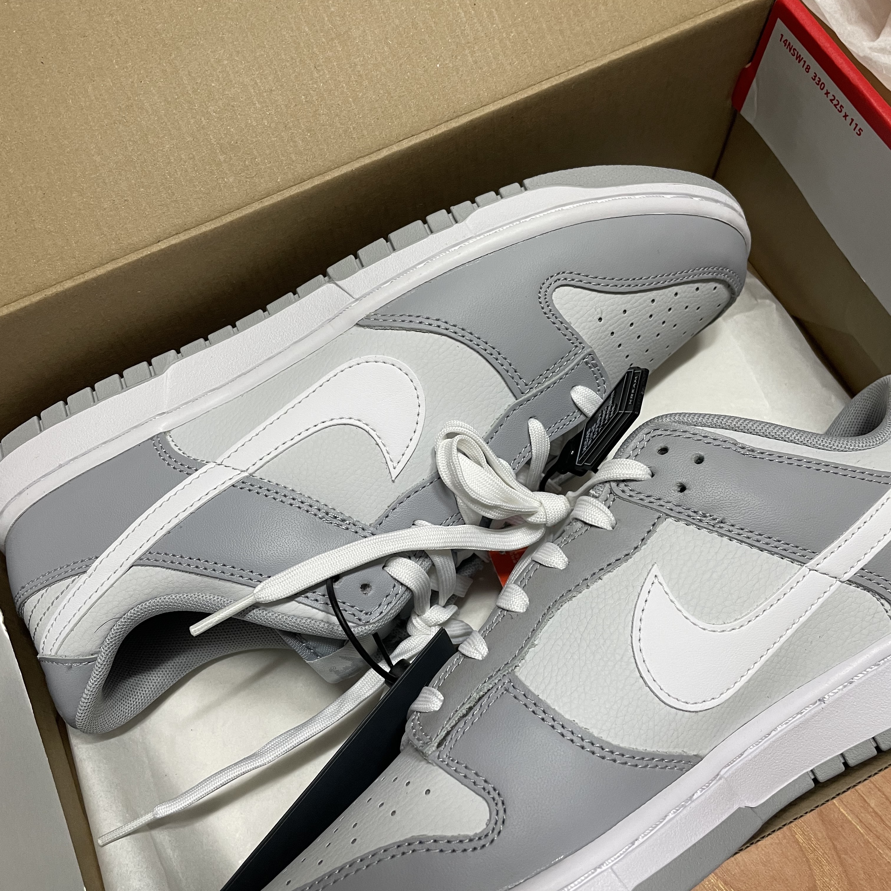 Nike Dunk Low Retro Wolf Grey 착용 스타일