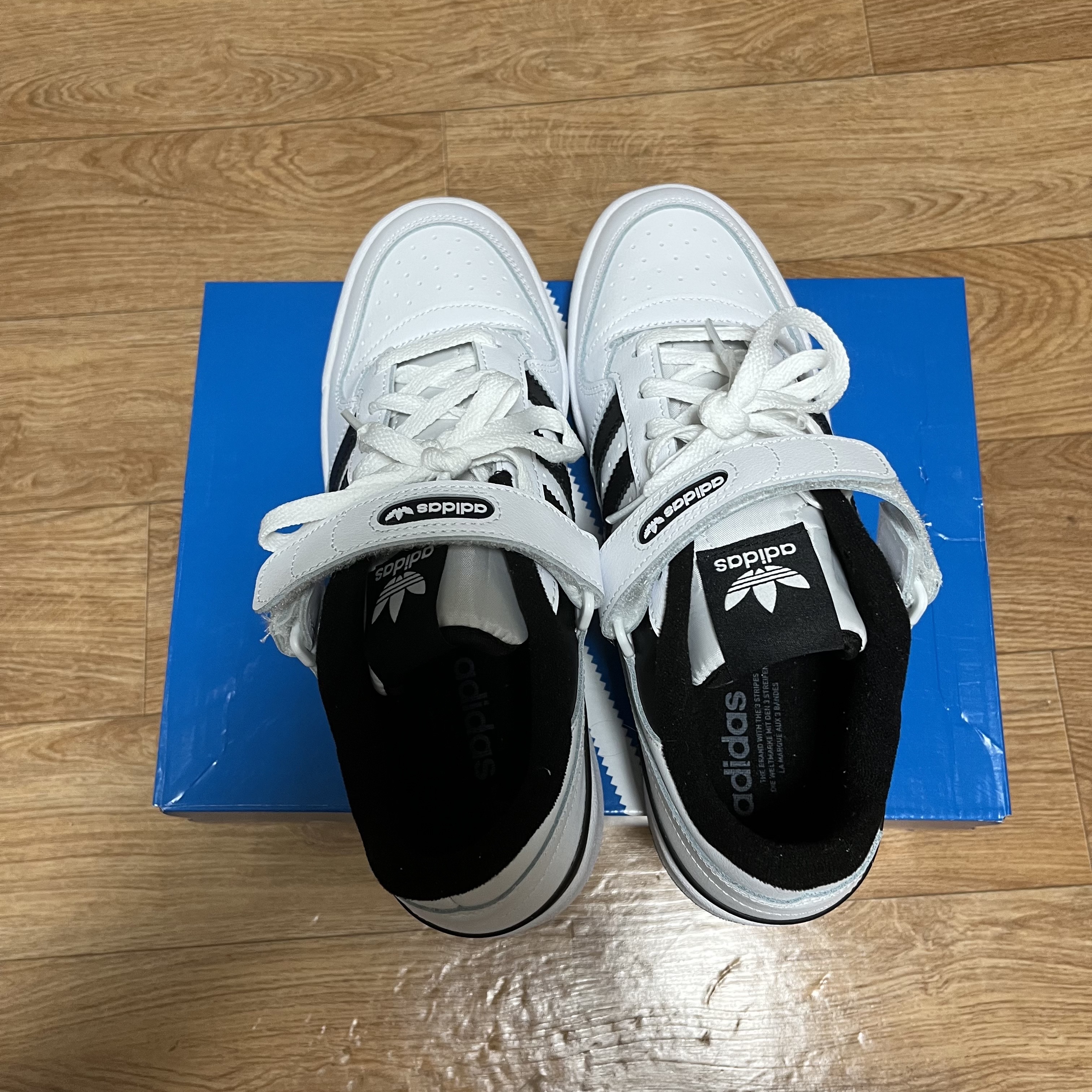 Adidas Forum Low White Black 착용 스타일