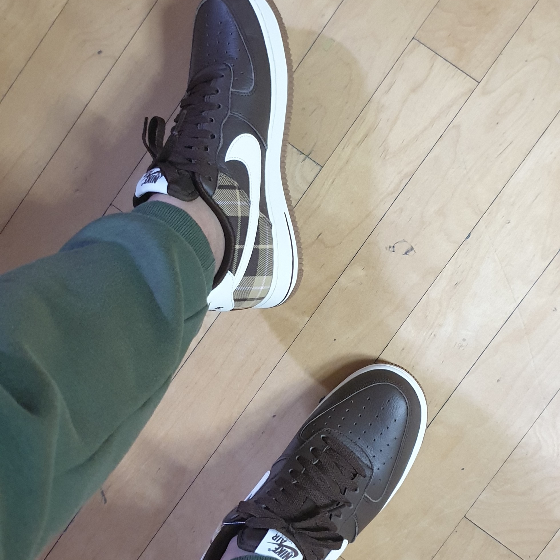 Nike Air Force 1 '07 LX Cacao Wow 착용 스타일